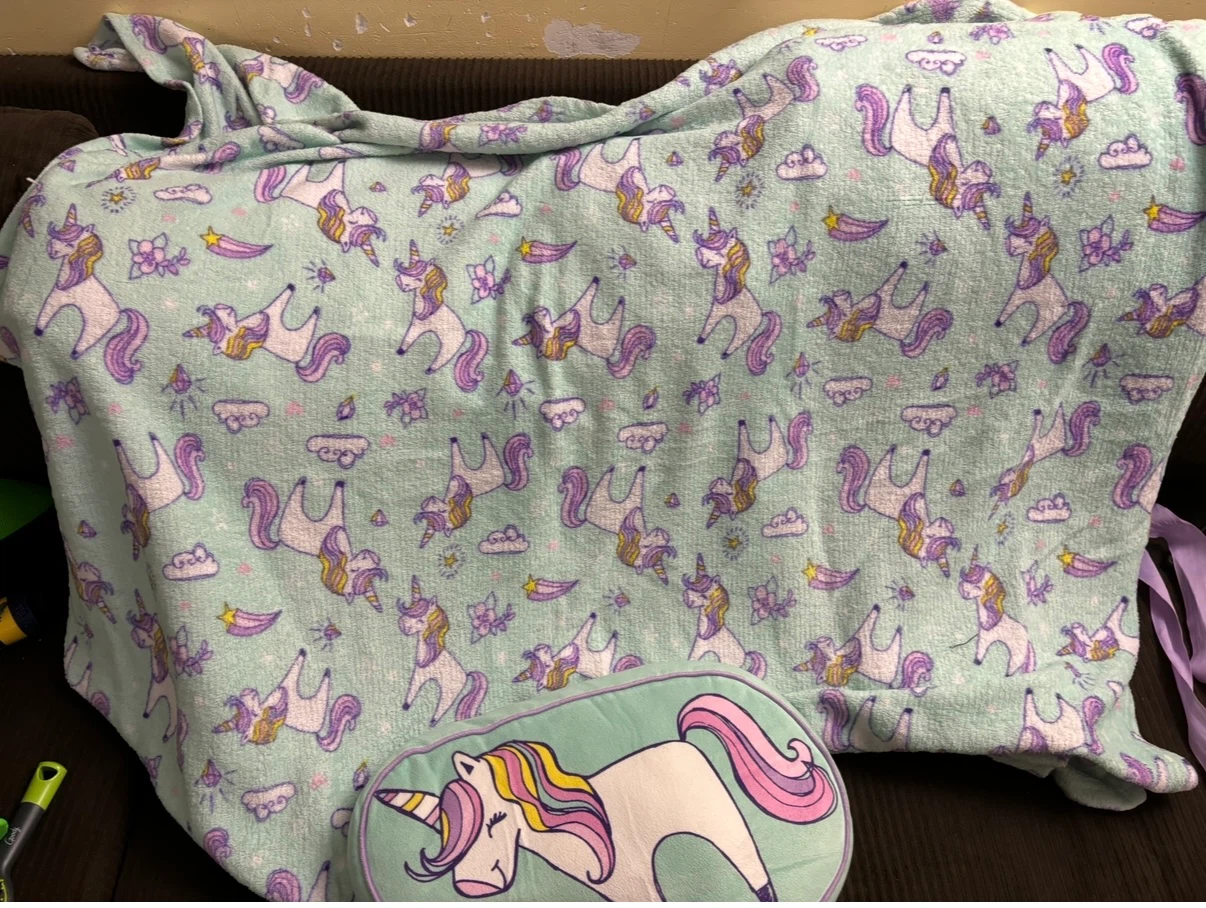 Unicorn Plush Blanket and Pillow Set - photo 3