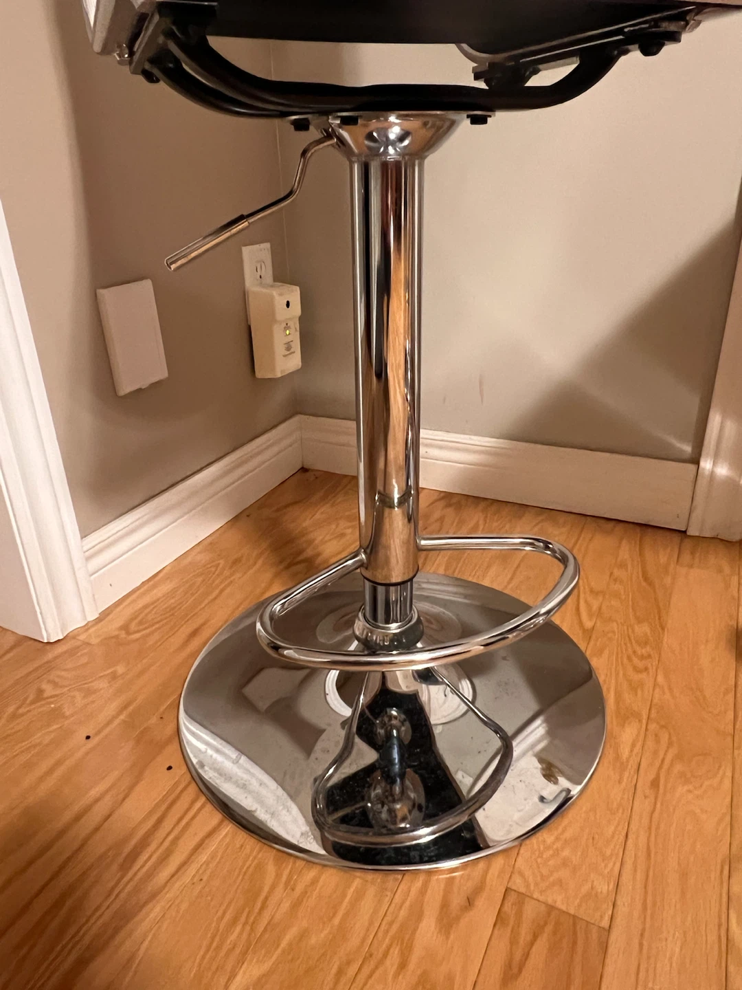 3 Barstools - photo 4