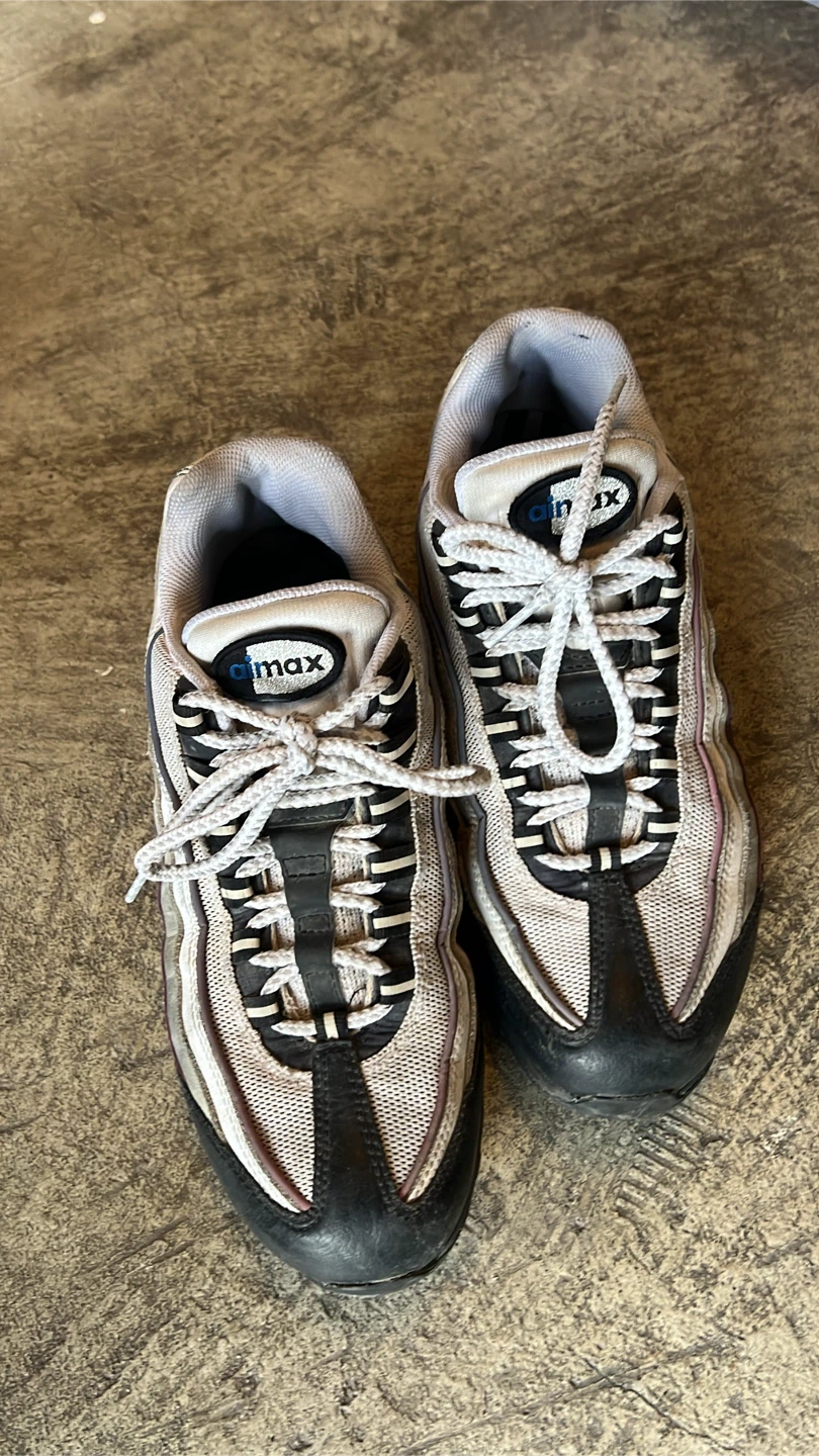 Nike Air Max 95 Sneakers