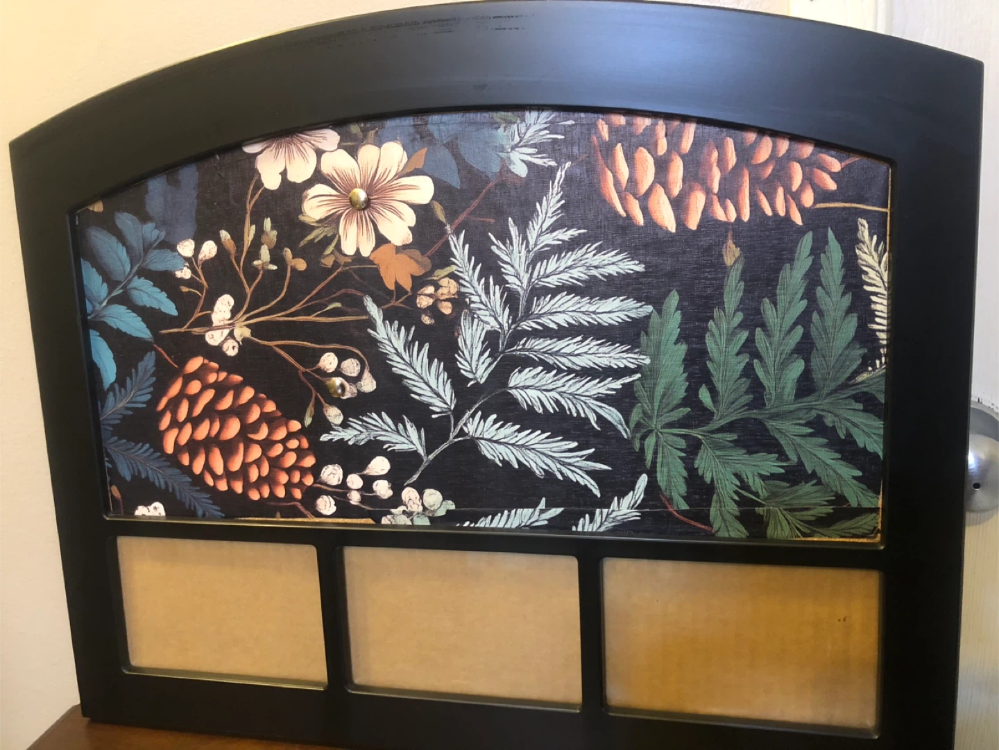 Wood Wine Bar Cabinet & Matching Bulletin Board - photo 4