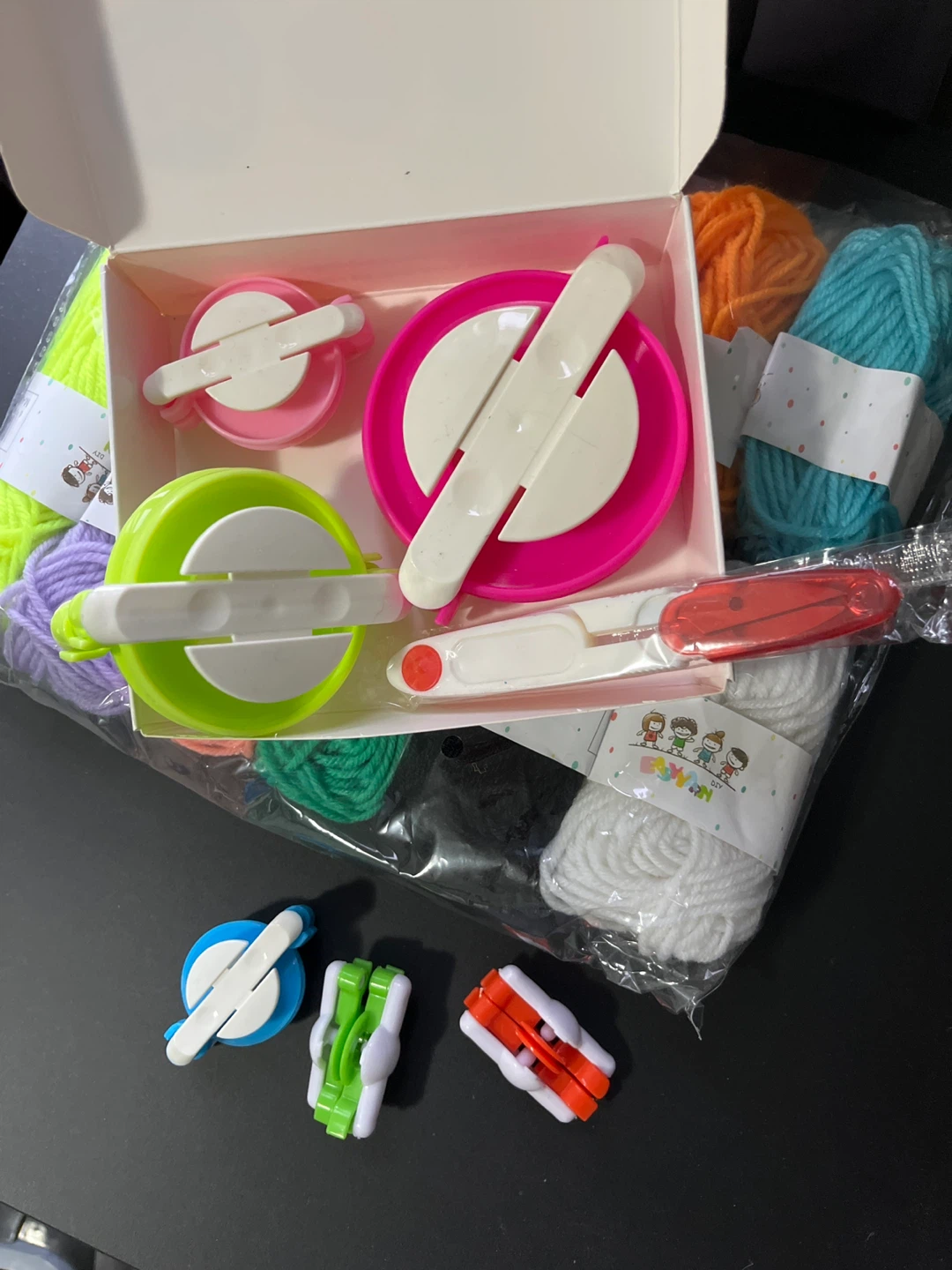 DIY Pom Pom Maker Kit with Yarn - photo 2