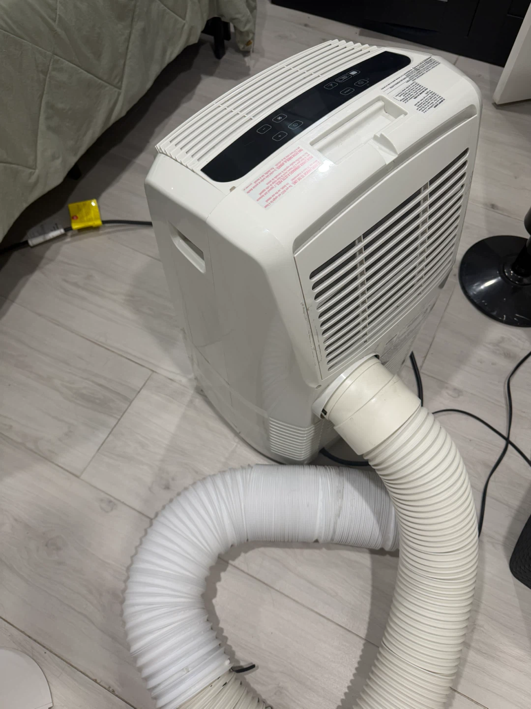 Portable Air Conditioner, DeLonghi Pinguino - photo 3