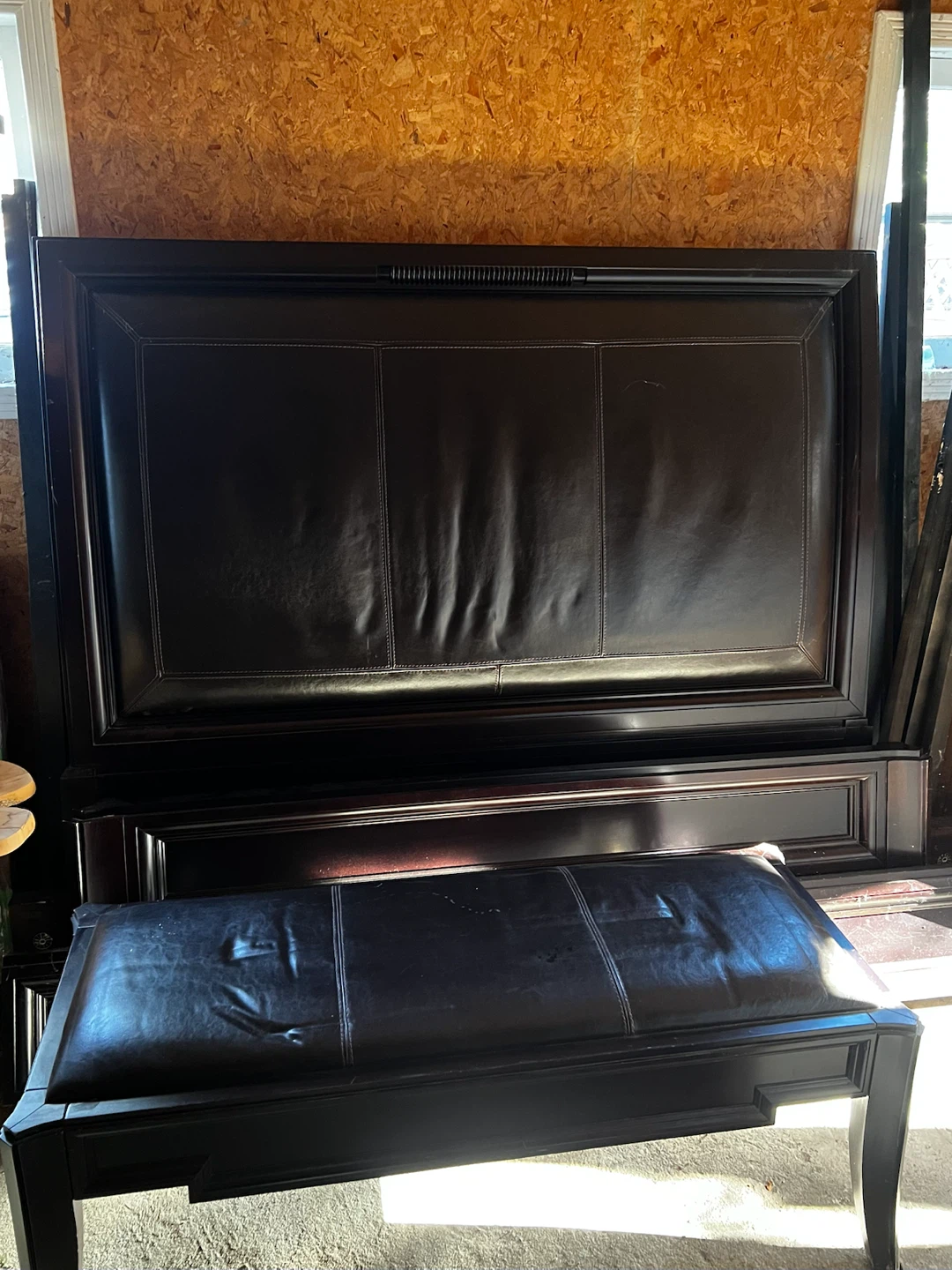 Chintz & Co solid wood and leather queen-size bed set