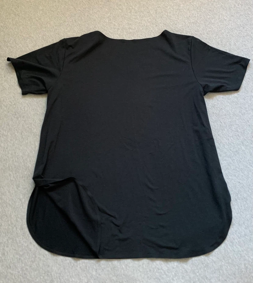 Uniqlo AIRism V-Neck T-Shirt ~ Size XS - photo 2