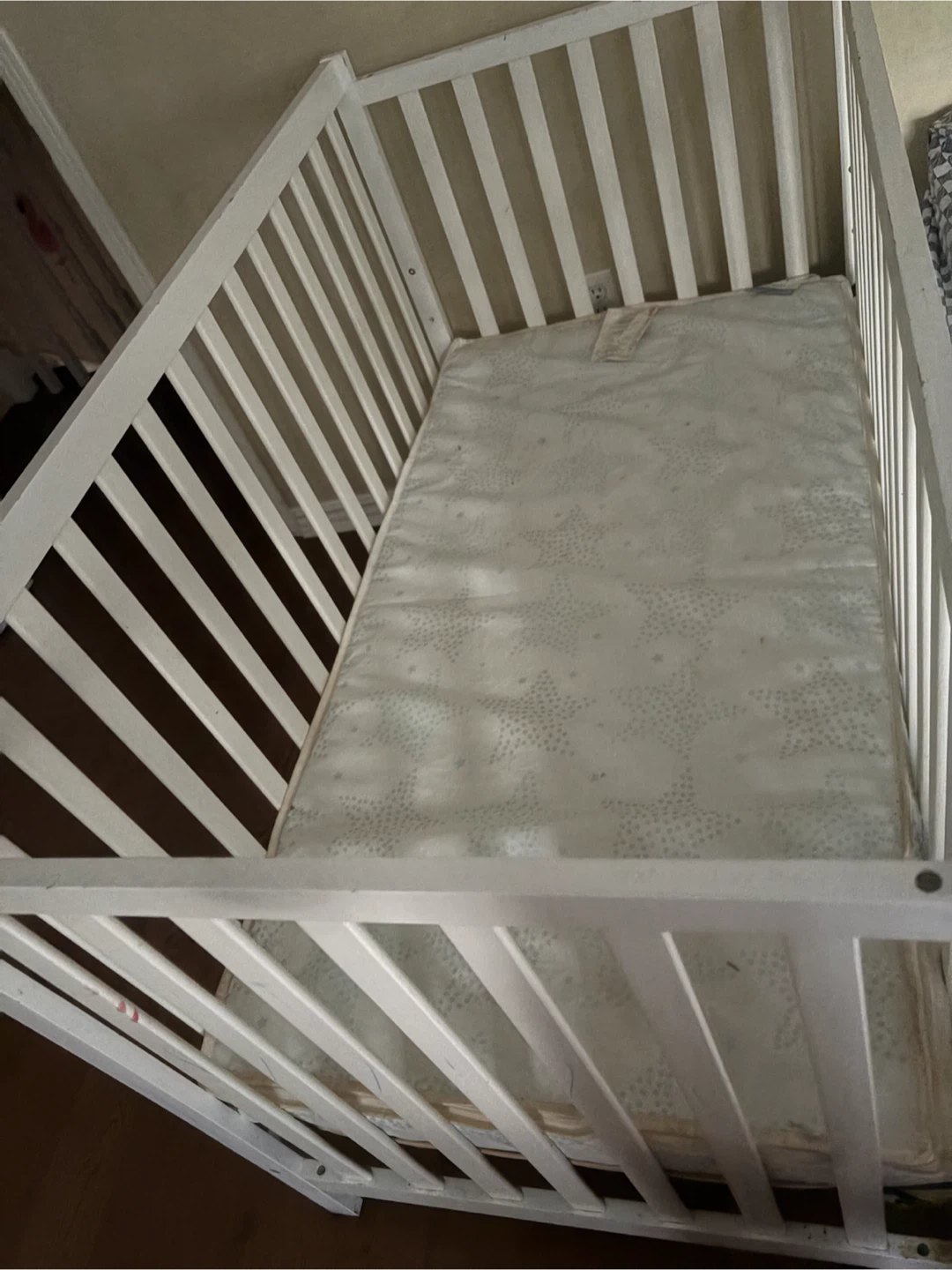 Baby Crib for Sale. baby crib in good conditions.