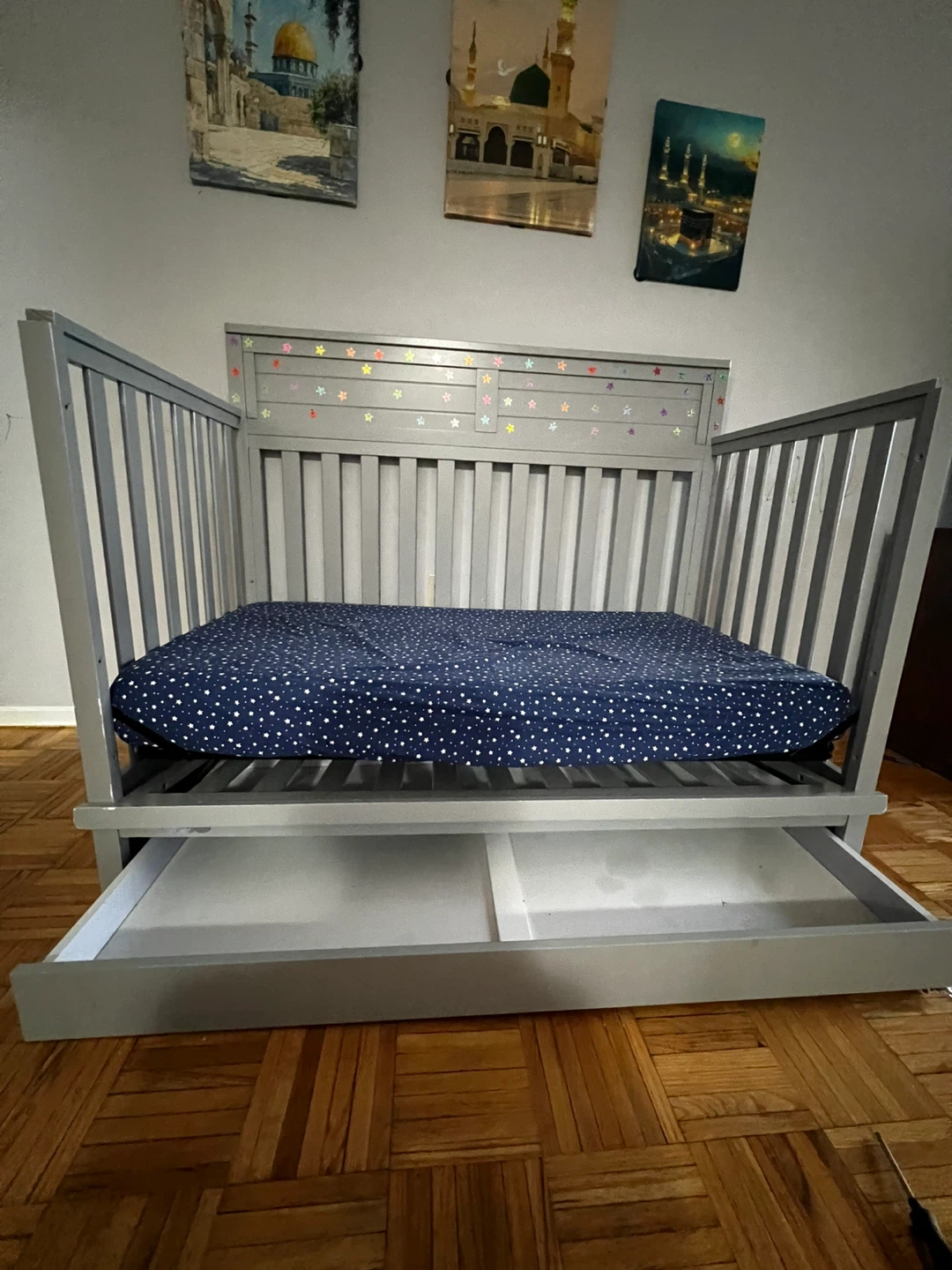 Grey Fisher Price Crib - photo 2