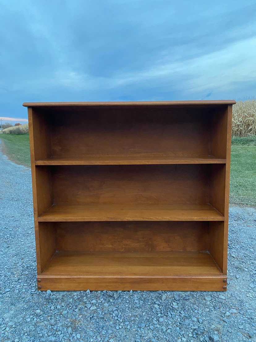Solid Maple Wood Vintage Bookcase (CAN DELIVER)