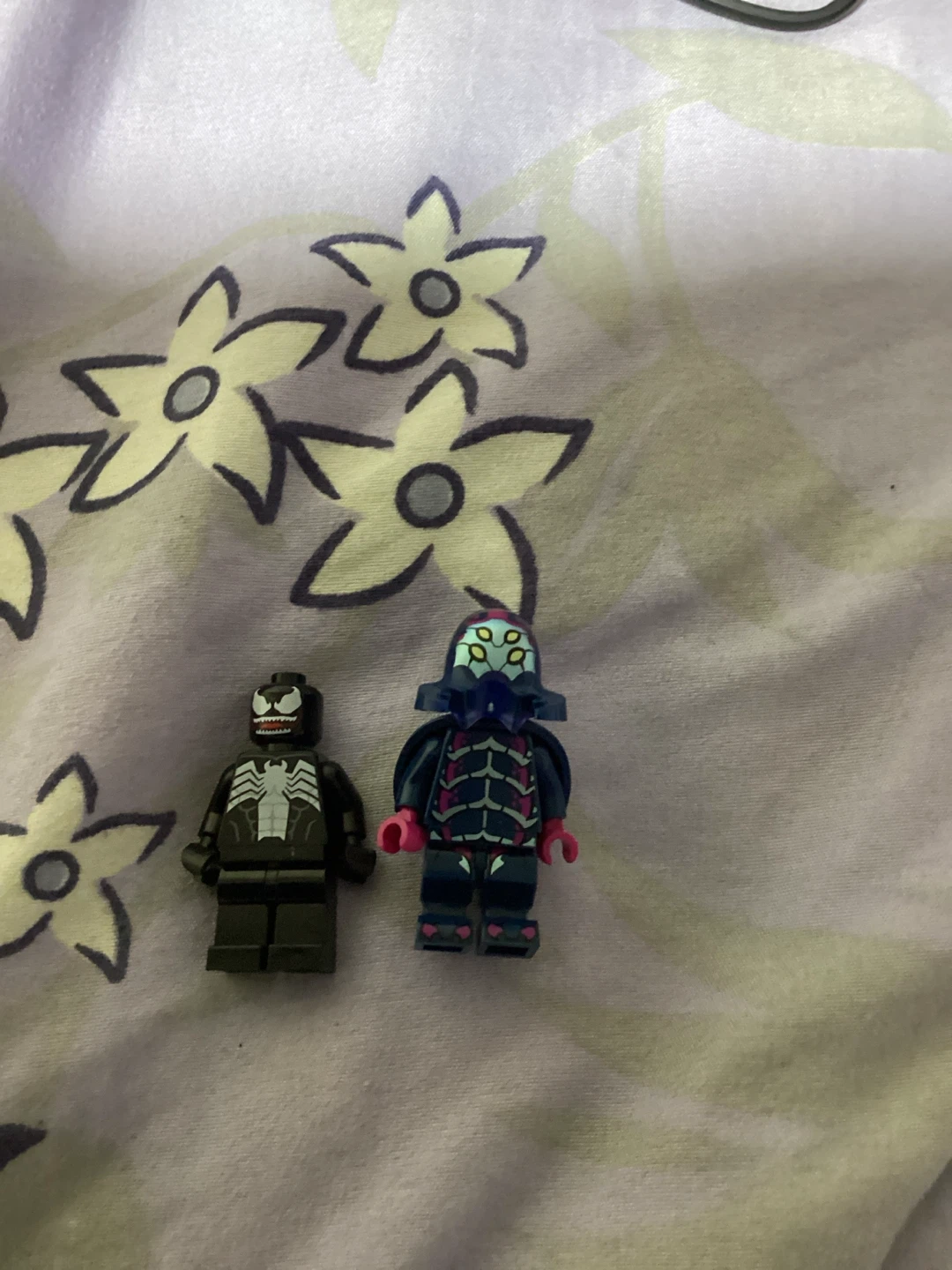 LEGO Venom and Brainiac Minifigures