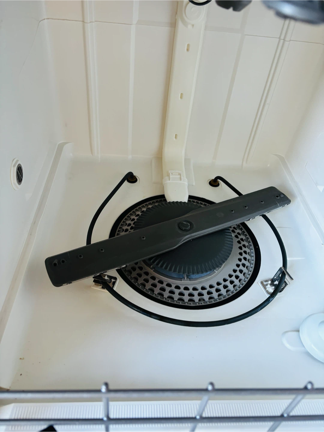Free Dishwasher and Over the Range Microwave - photo 3
