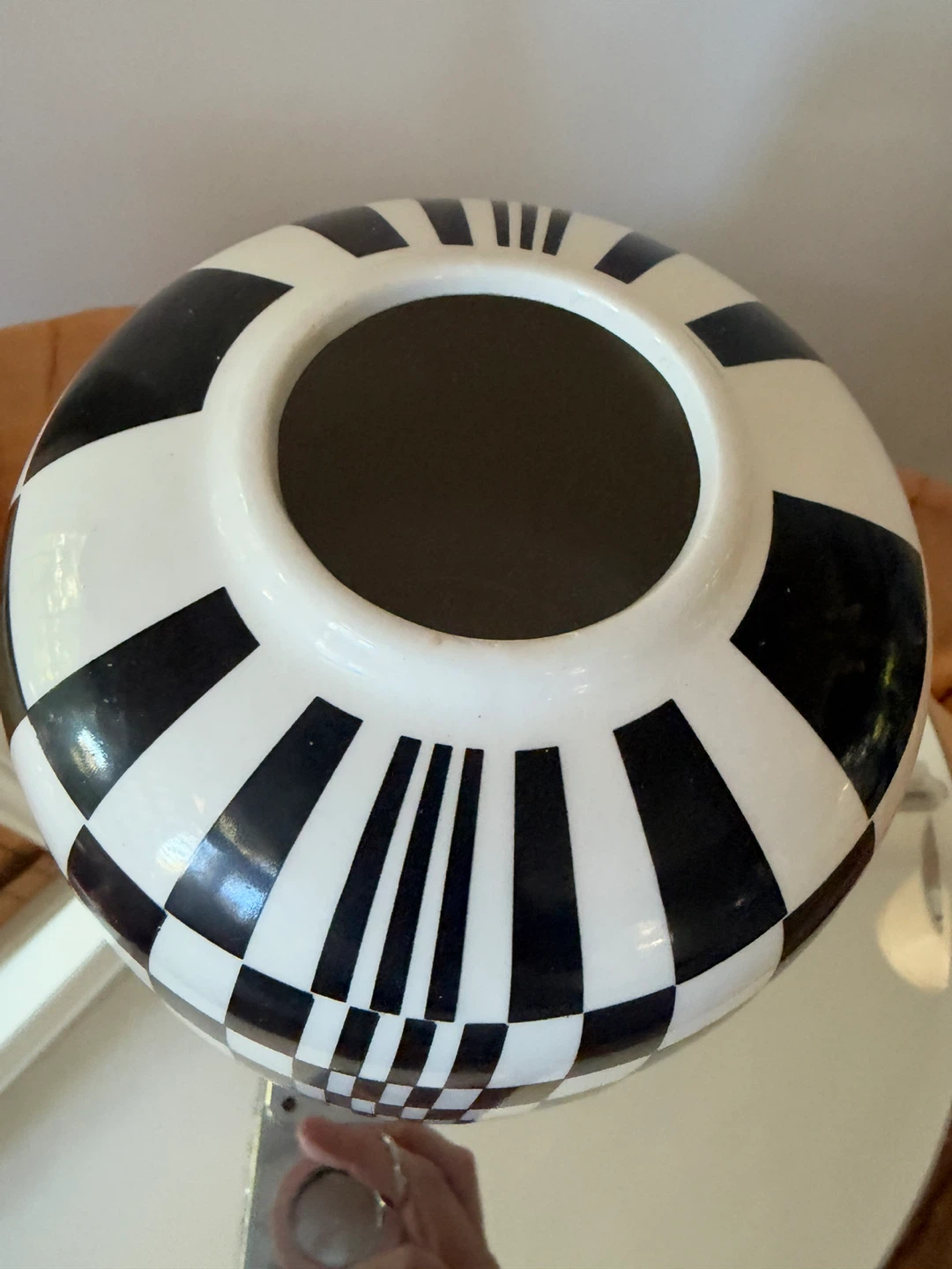 Black and white patterned ceramic vase - photo 5