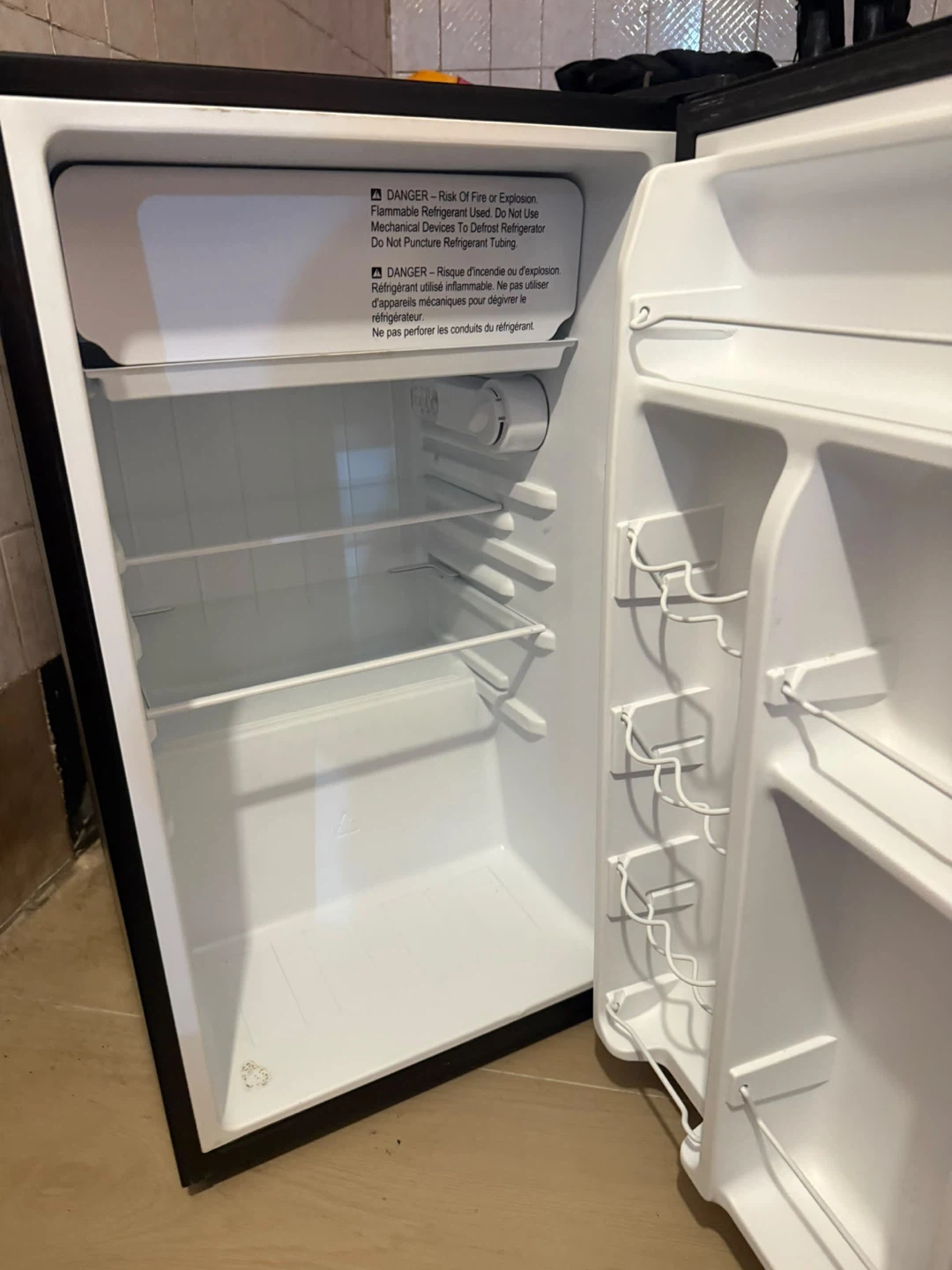 Sunbeam Compact Mini Fridge - photo 2
