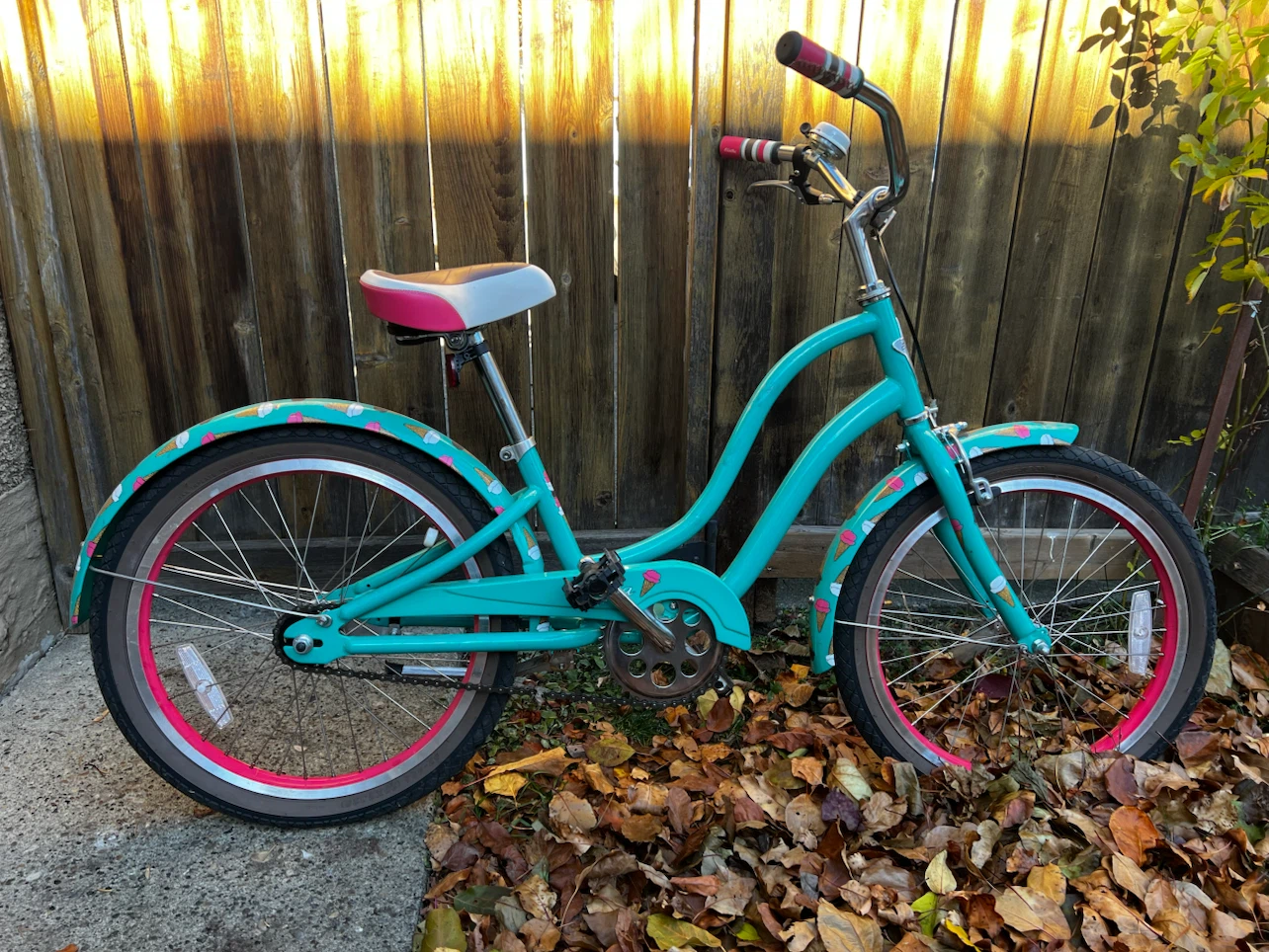 Rare teal-and-pink Electra Sweet Ride