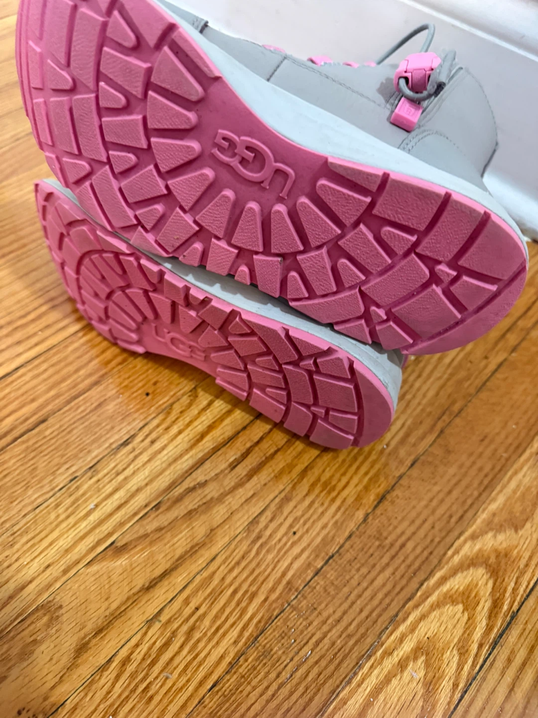 UGG Kids Winter Boots Size 2 - photo 3