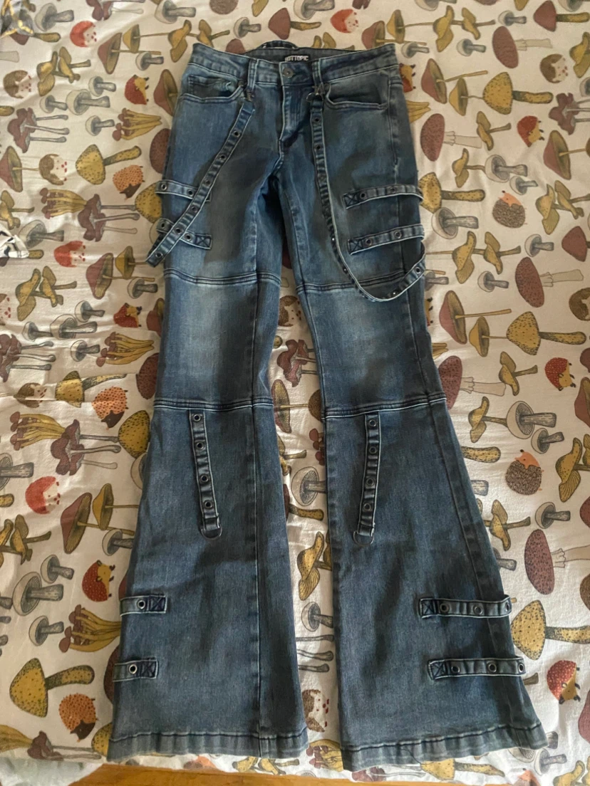 Hot Topic Grey Denim Jeans - Size 7