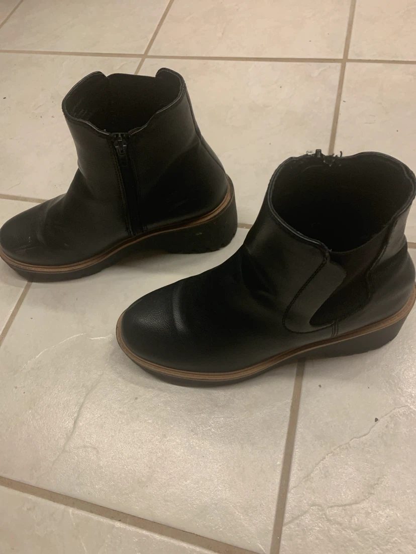 Black Ankle Boots - photo 3