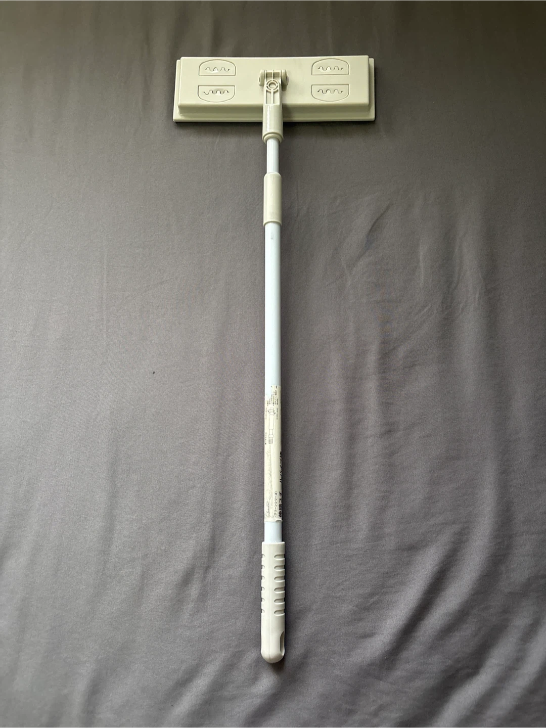 Extendable Floor Mop with Refill Cloth - photo 2