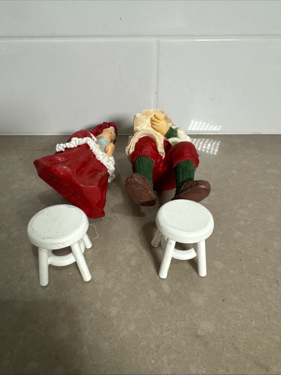 Christmas Santa and Mrs. Claus Figurines with Stools - photo 4