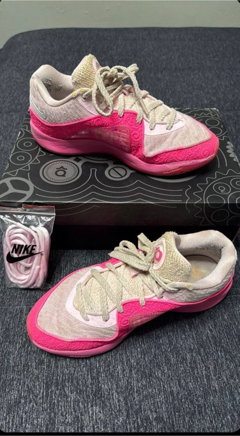 Nike KD 16'sAunt Pearl Pink