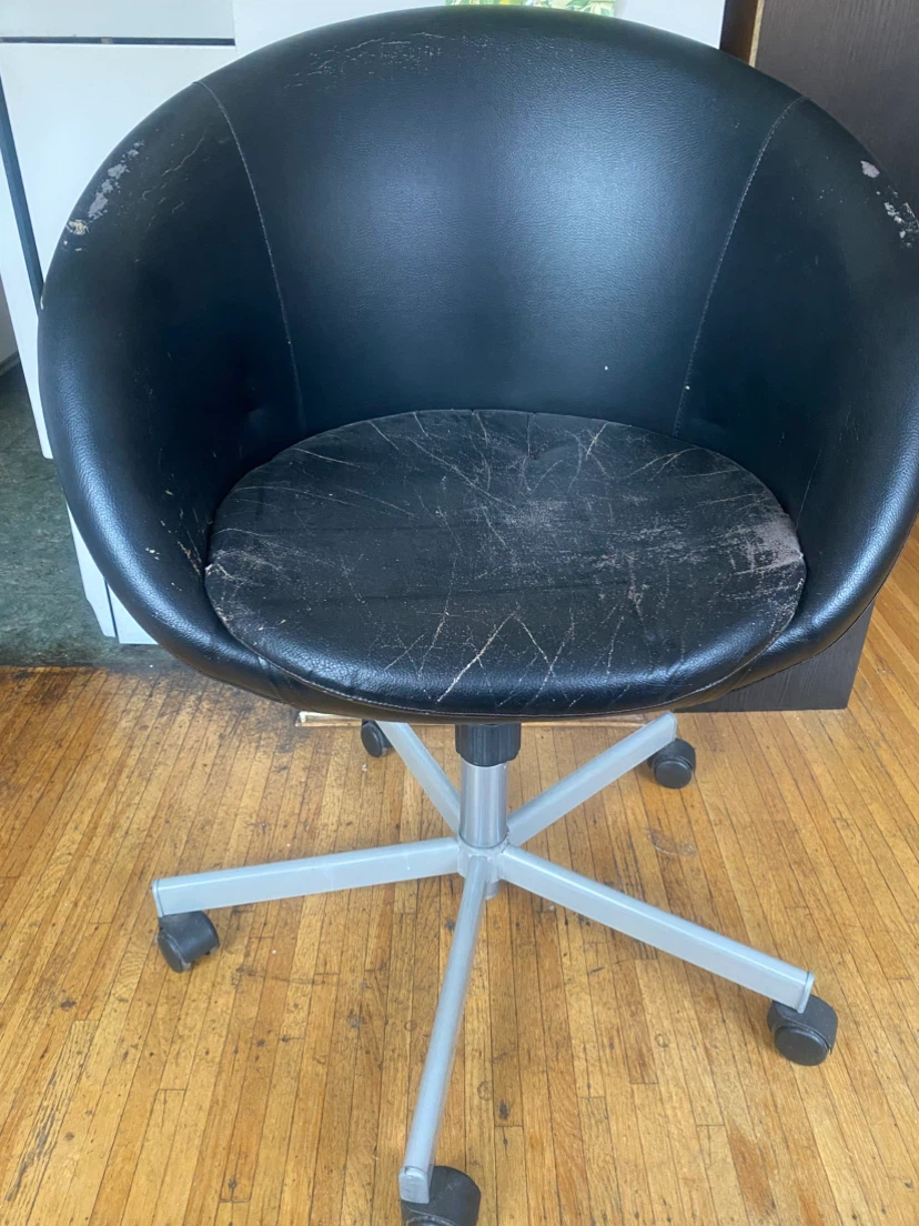 Chair - photo 2