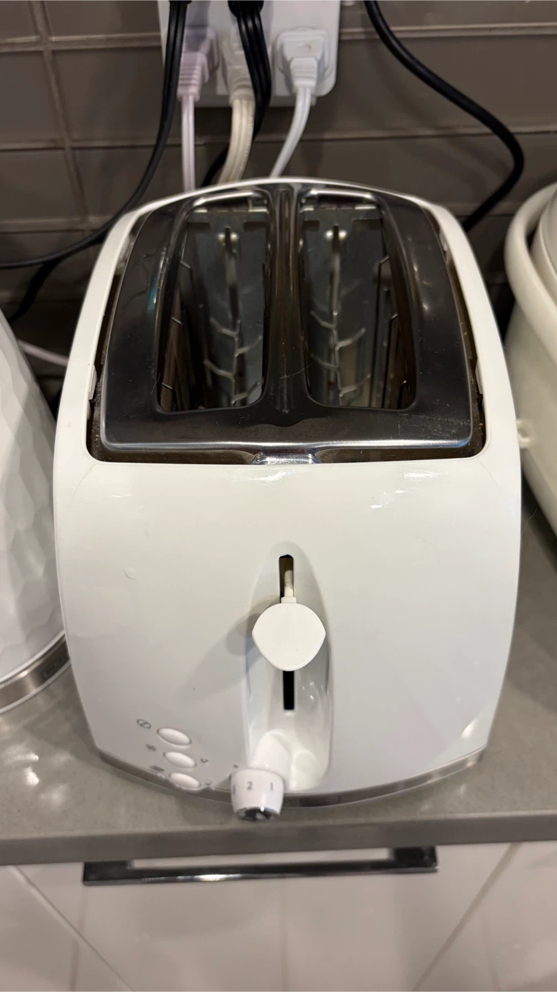 Black+decker kettle and toaster - photo 2