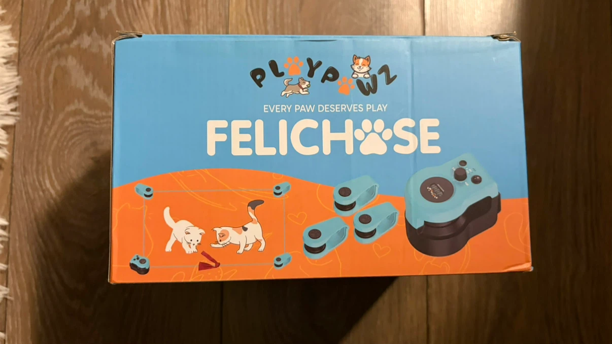 Felichase cat toy