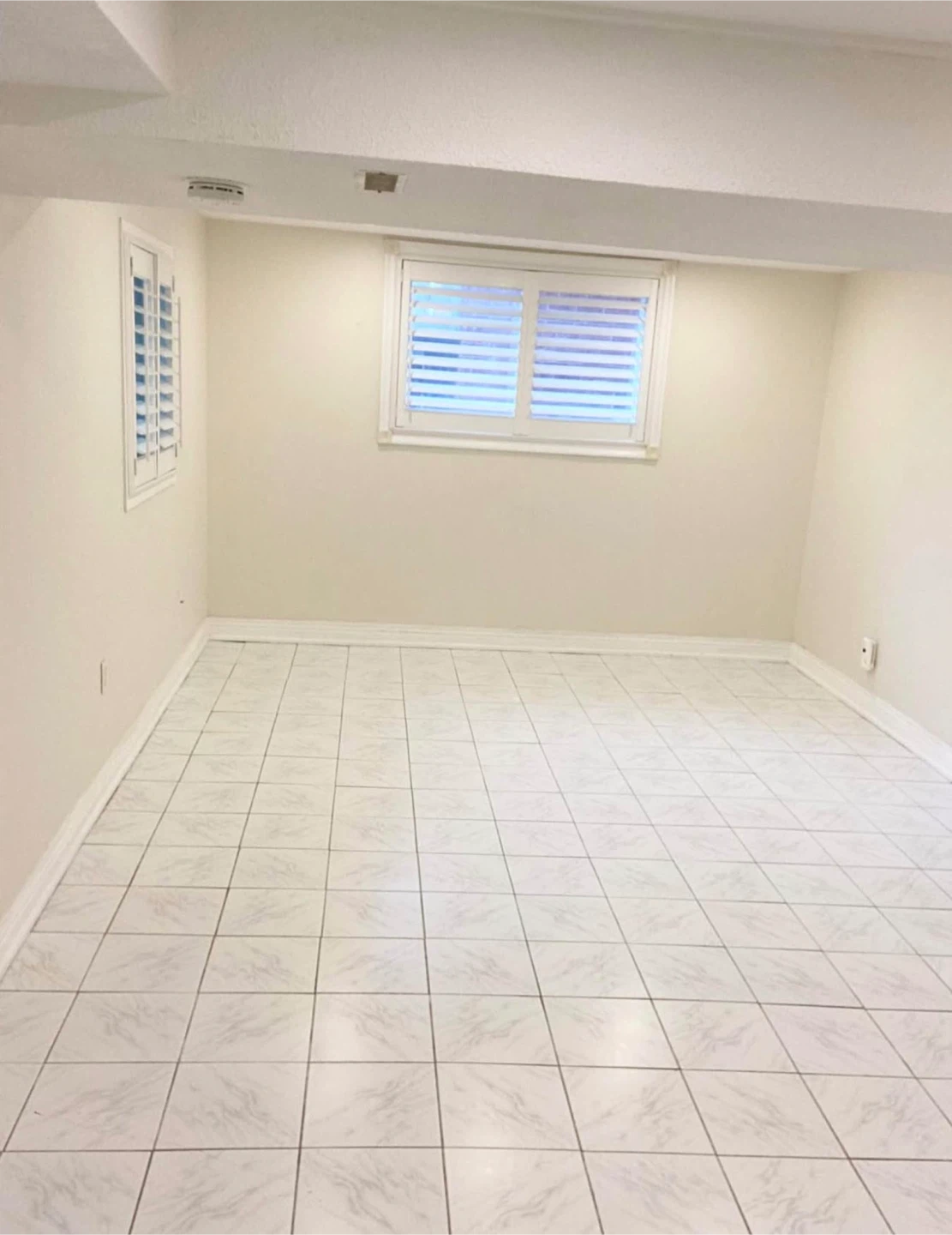 Must see 2 Bedroom Walkout Basement - photo 5