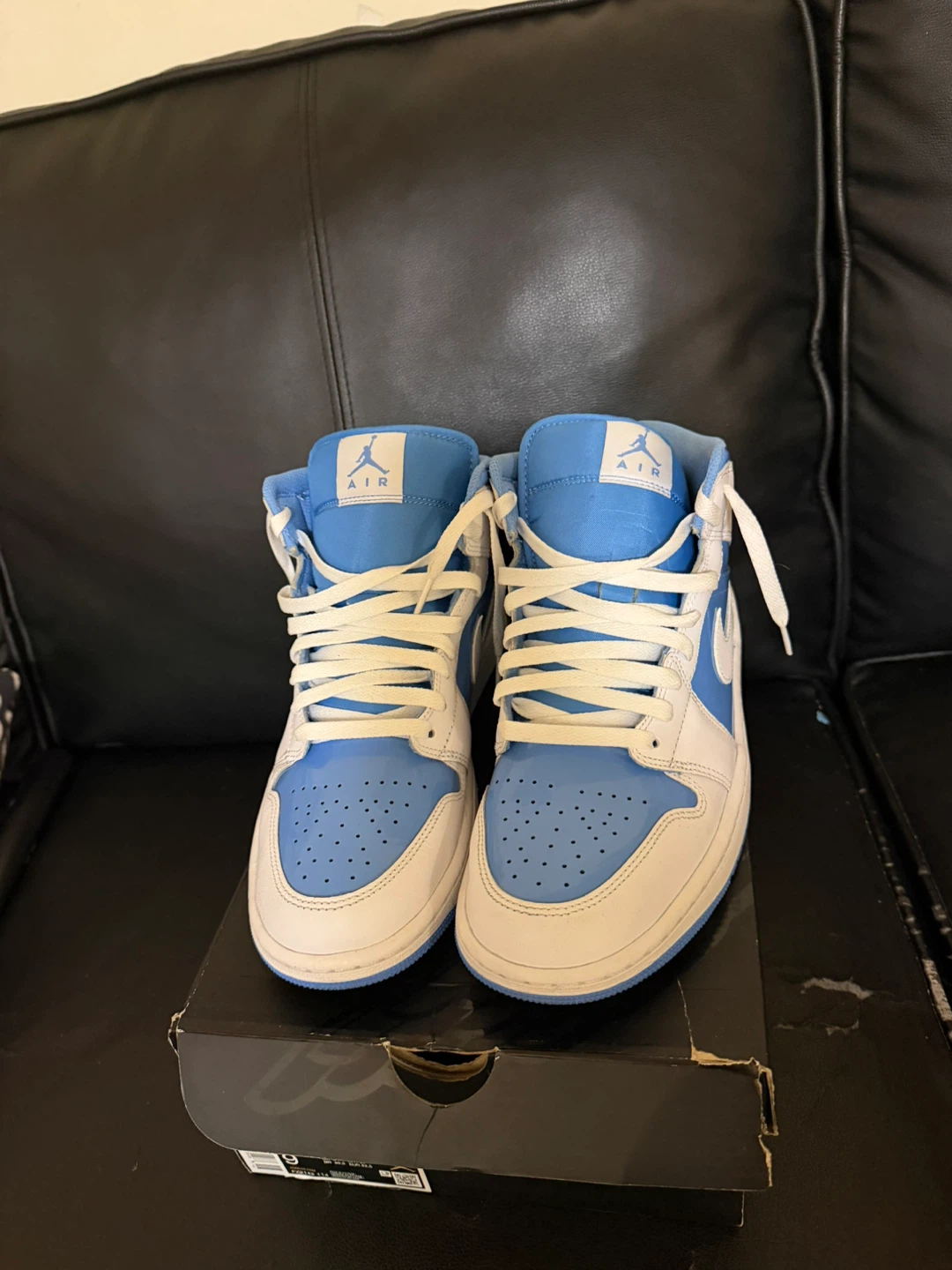 Air Jordan 1 Mid SE University Blue - photo 2