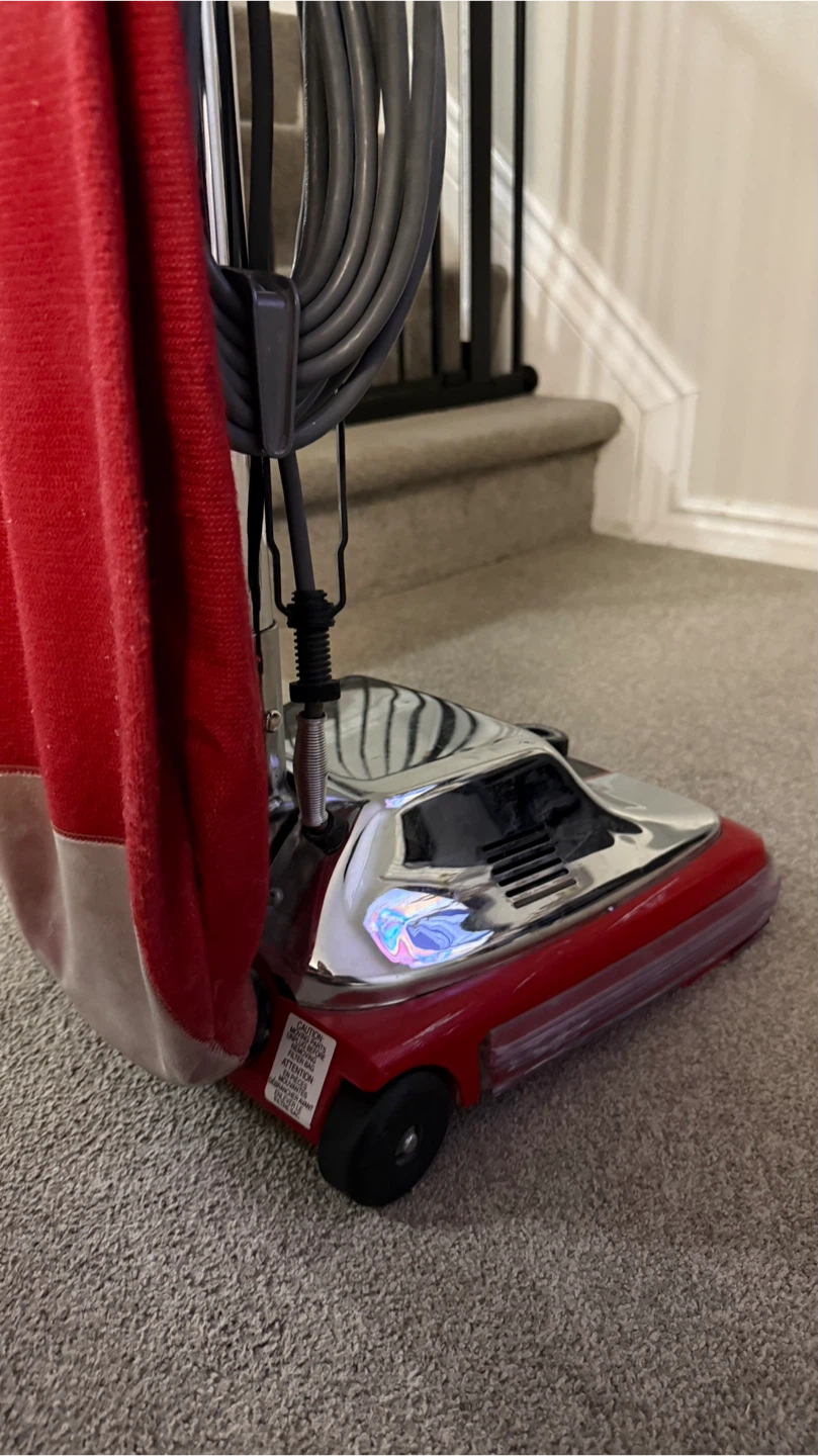 Sanitaire Commercial Tradition Upright Vacuum - photo 4
