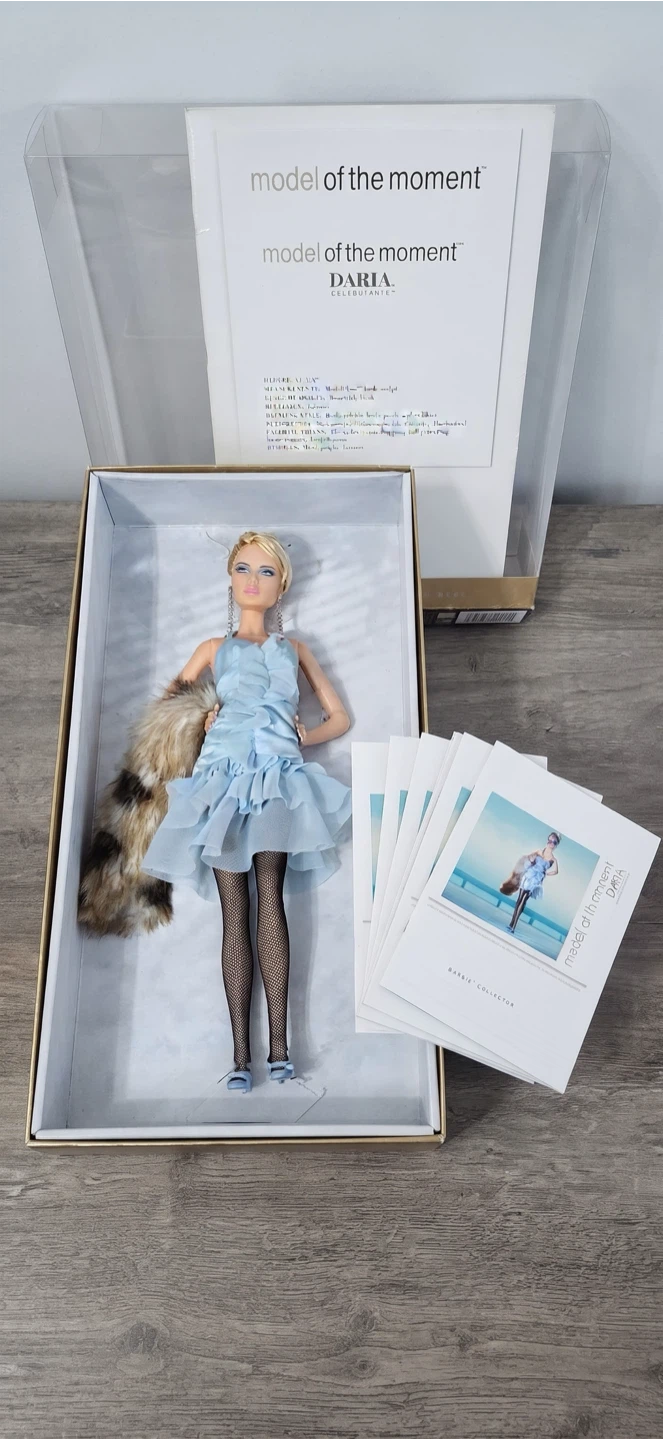 Barbie Collector Model of the Moment-Daria Celebutante Doll-Gold