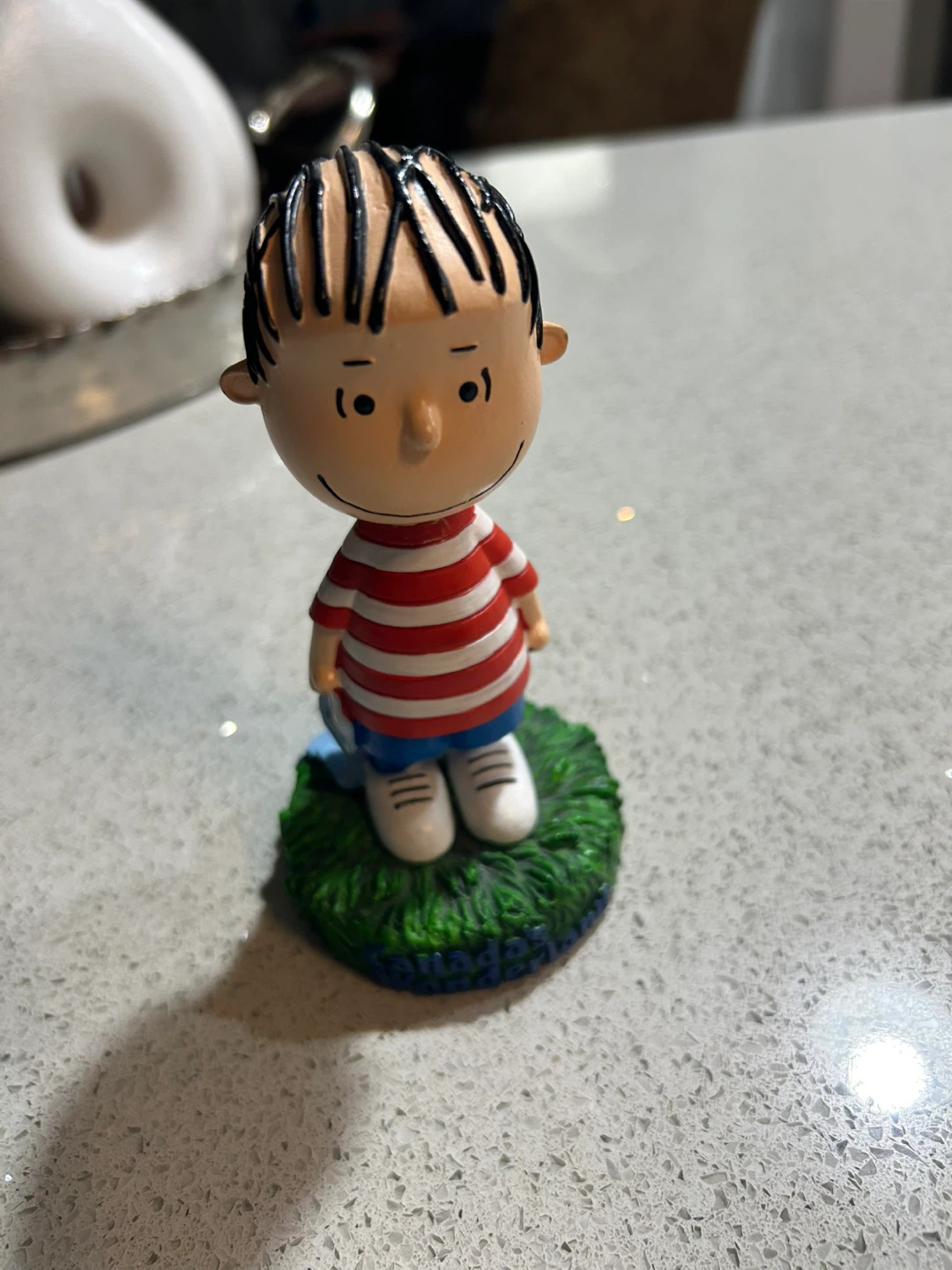 Peanuts Snoopy and Linus Collectible Figurines - photo 3