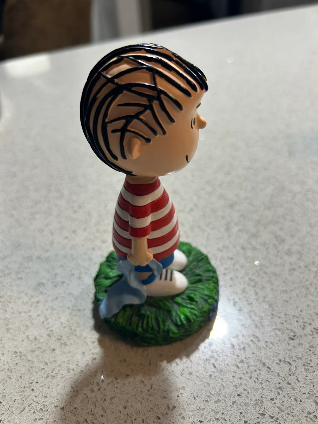 Peanuts Snoopy and Linus Collectible Figurines - photo 4