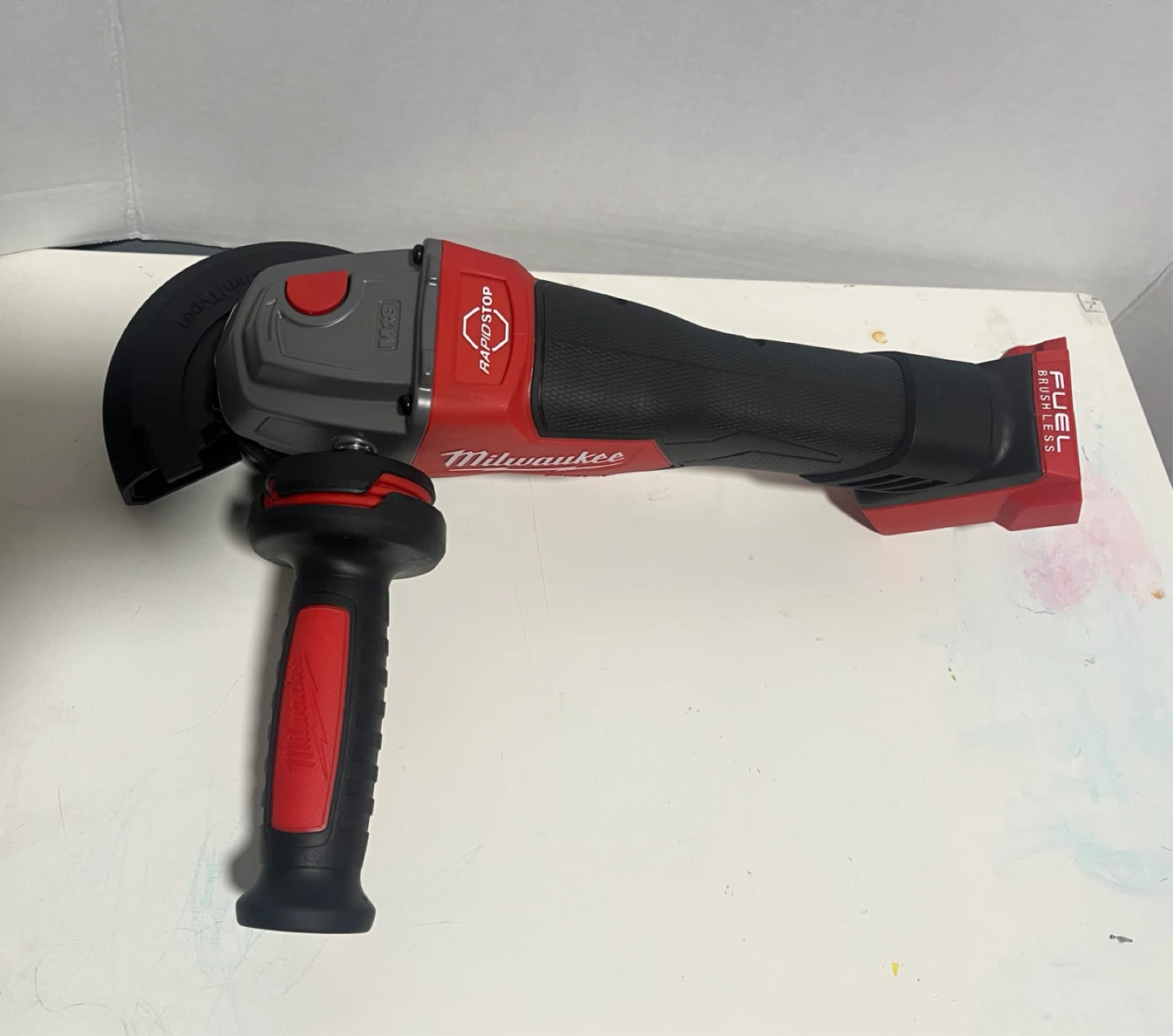 Milwaukee M18 FUEL Angle Grinder - photo 2