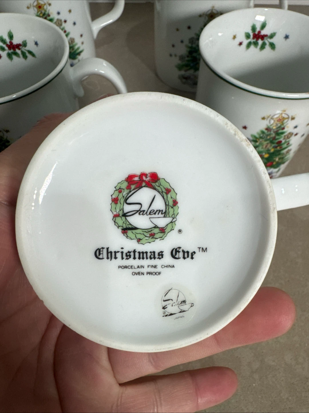 Set of 5 Salem Christmas Eve Porcelain Mugs - photo 4