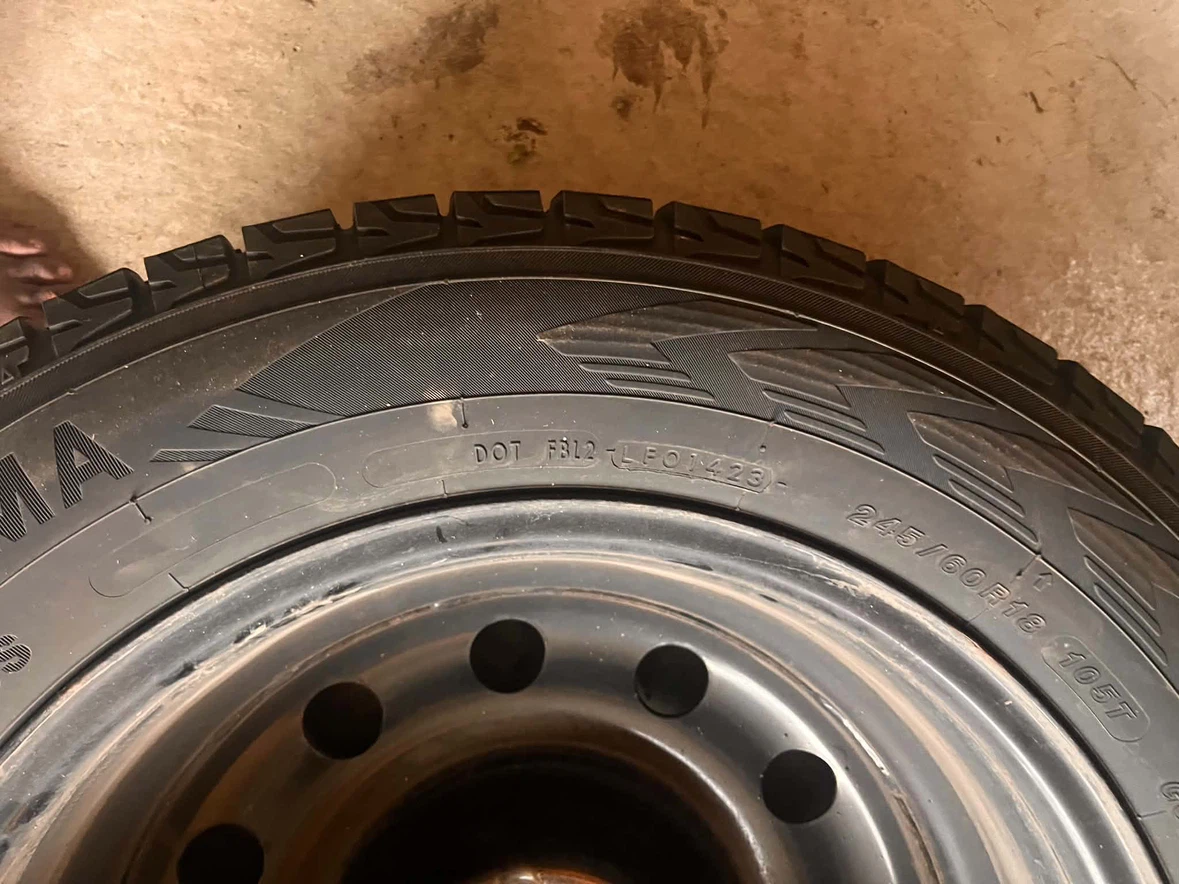 Yokohama Studless Winter Tire 245/60R18 - photo 4