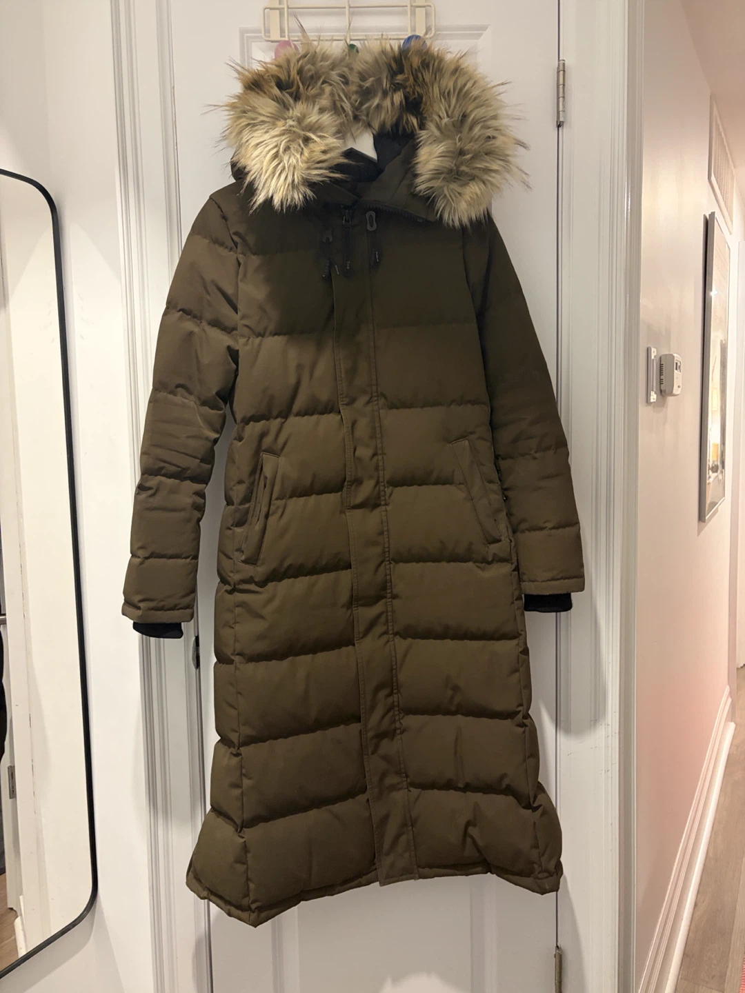 Aritzia goose down puffer - size small