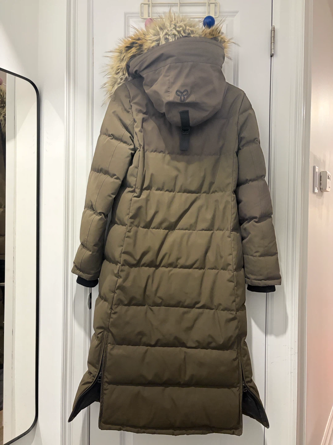 Aritzia goose down puffer - size small - photo 2
