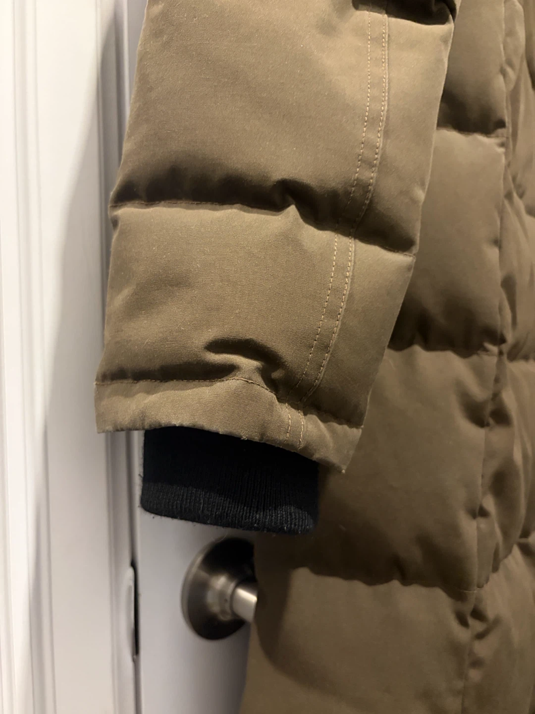 Aritzia goose down puffer - size small - photo 4