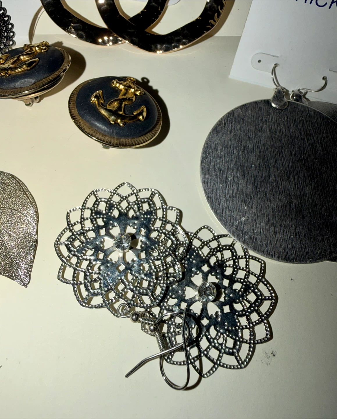 10 Pairs of Fashion Earrings Collection - photo 3