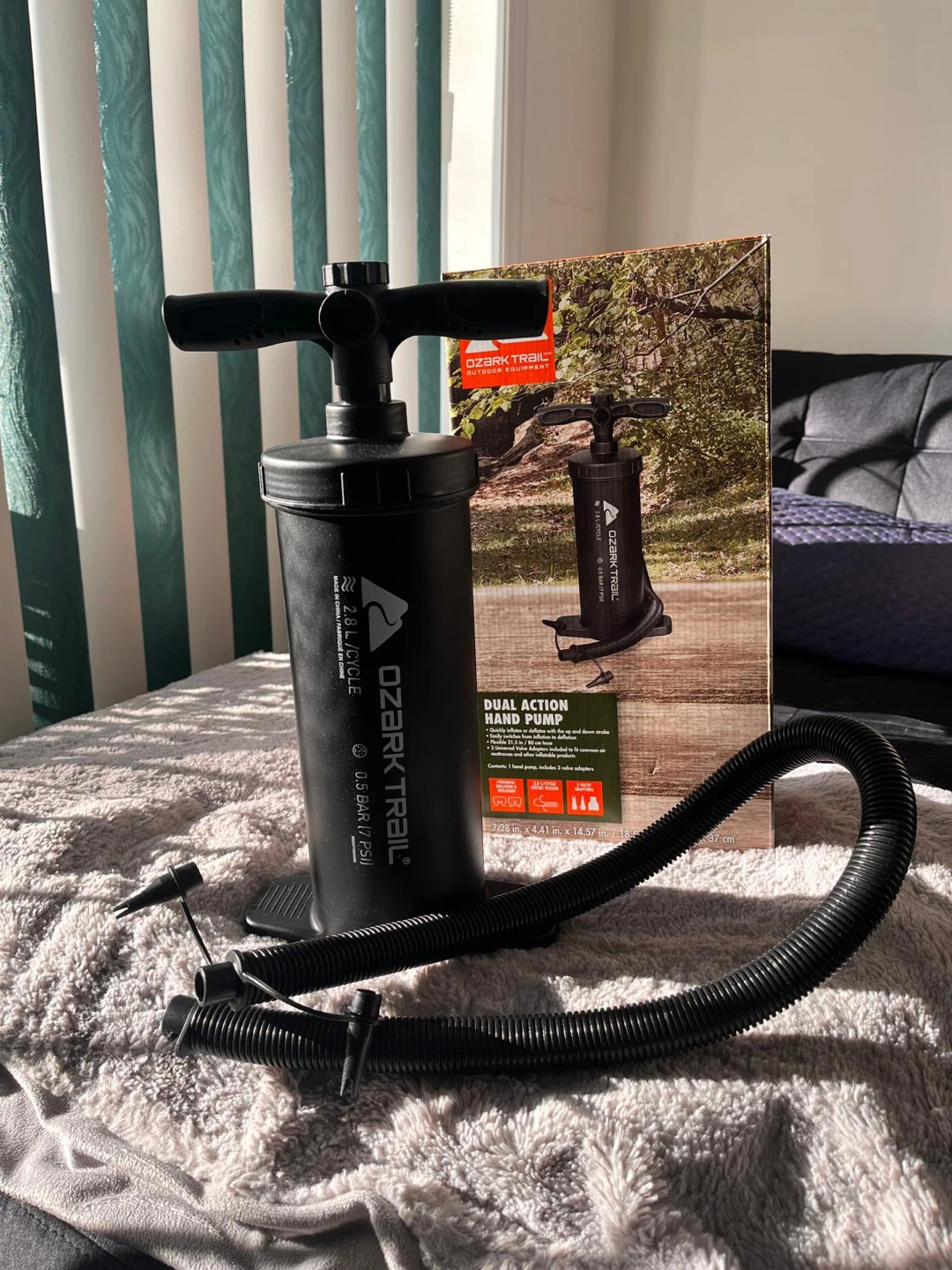 Ozark Trail Double Airbed with Hand Pump - photo 3