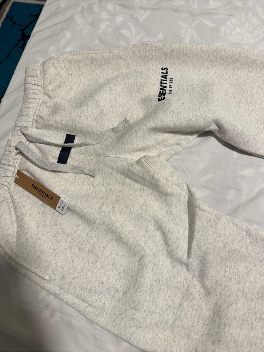 ESSENTIALS Fear of God Sweatpants Grey