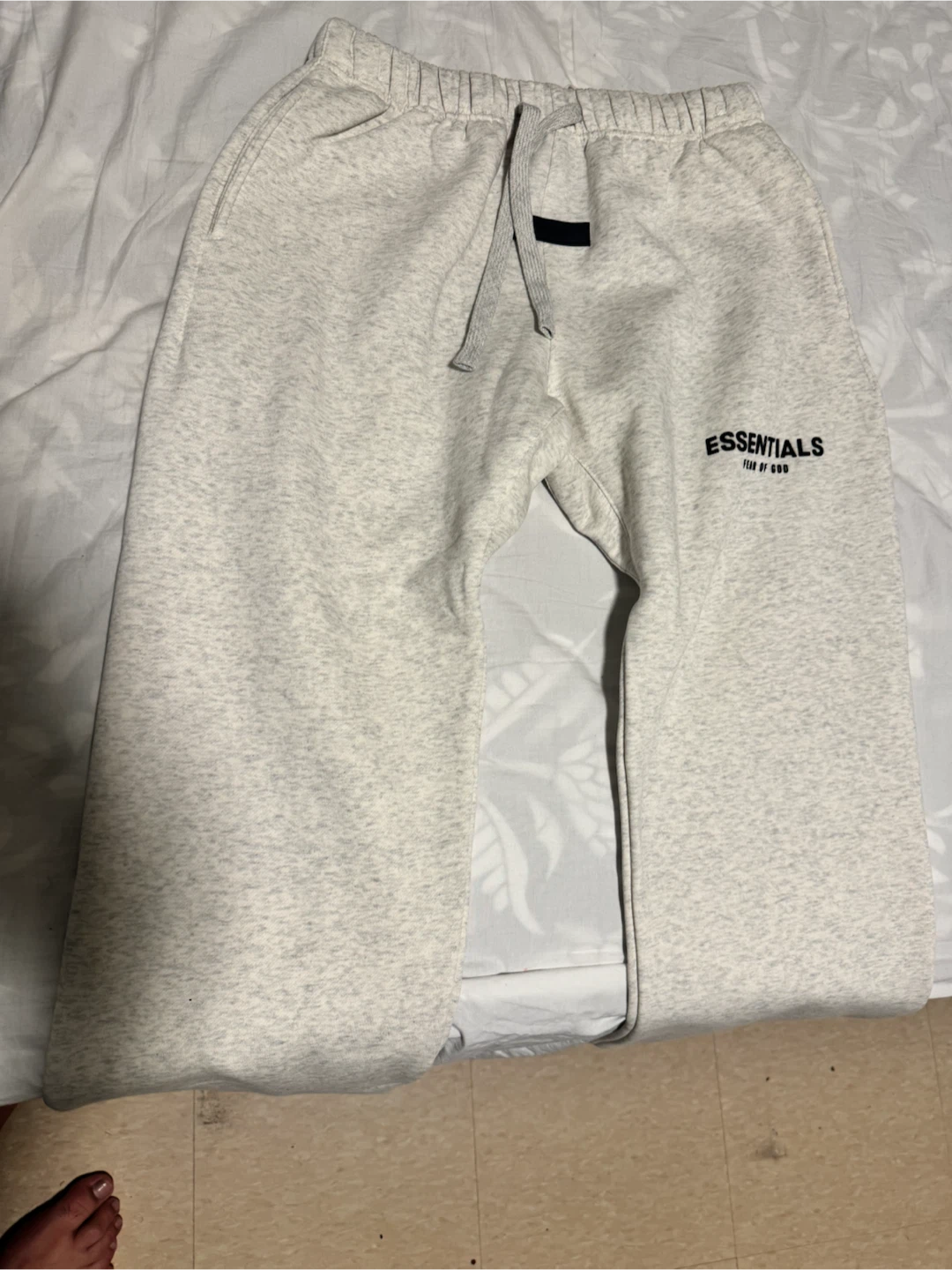 ESSENTIALS Fear of God Sweatpants Grey - photo 3