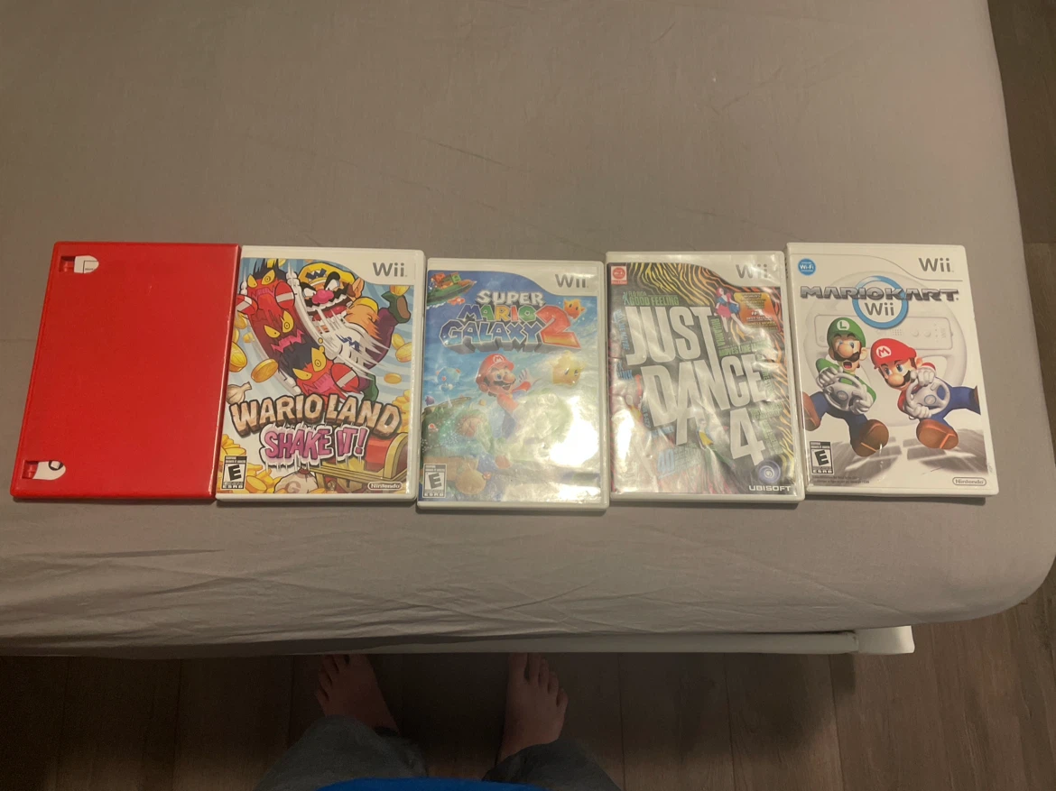 Nintendo Wii Game Bundle - 5 Titles