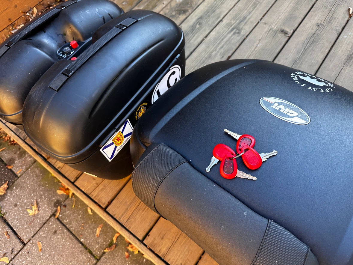 Givi Monokey Motorcycle HardCase Set - photo 3
