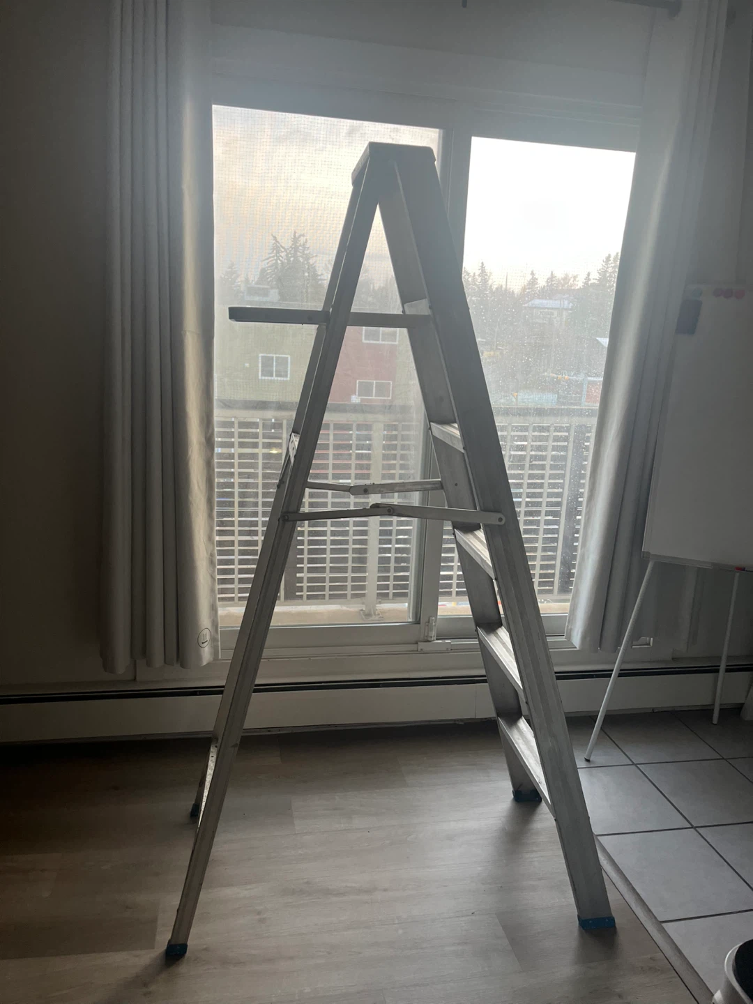 6 FT Aluminum Step Ladder - photo 2