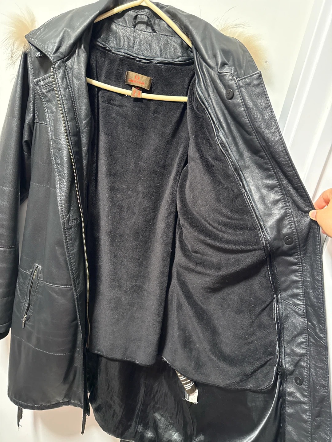 Danier Black Leather Hooded Coat - photo 3