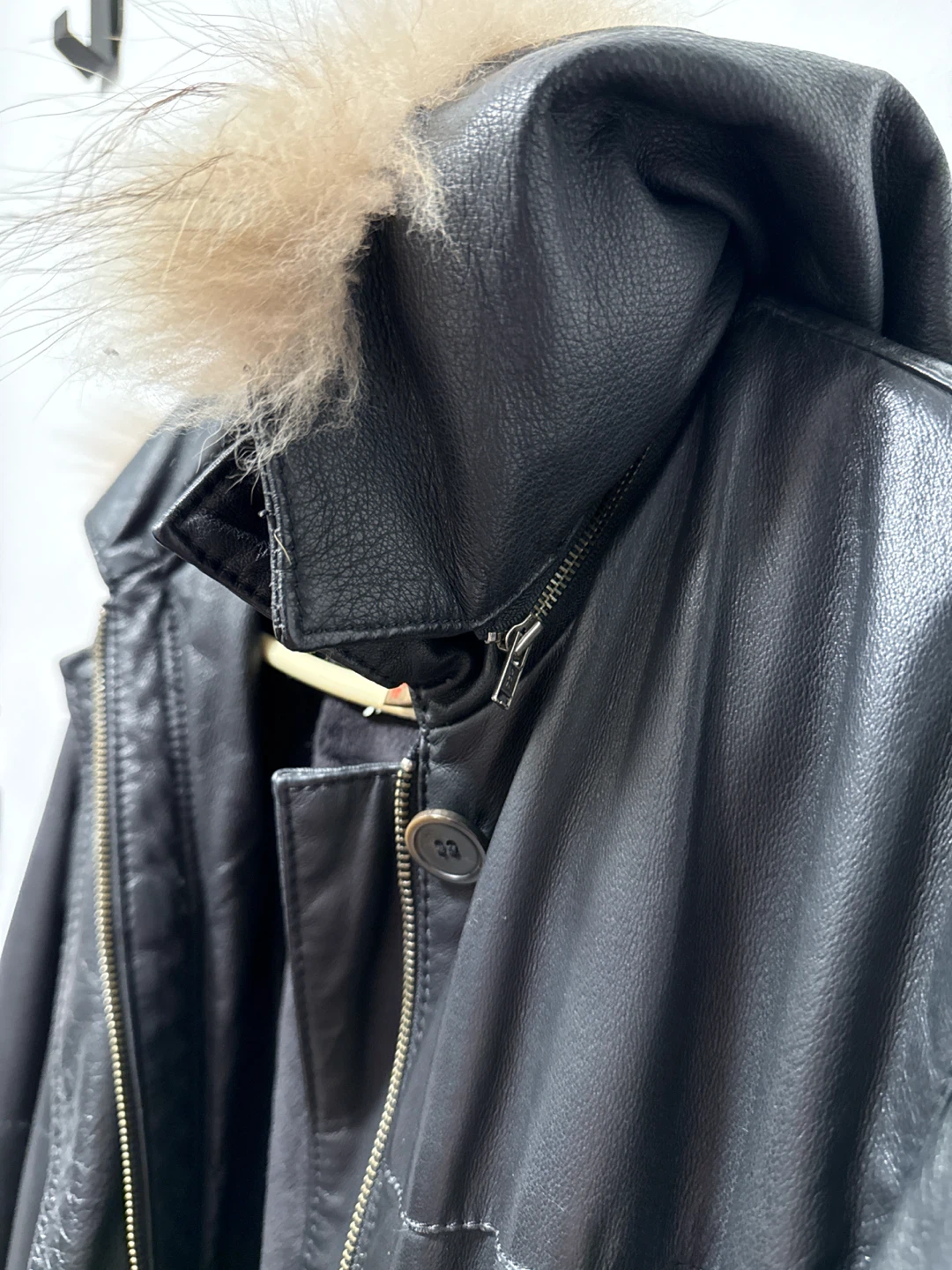 Danier Black Leather Hooded Coat - photo 4