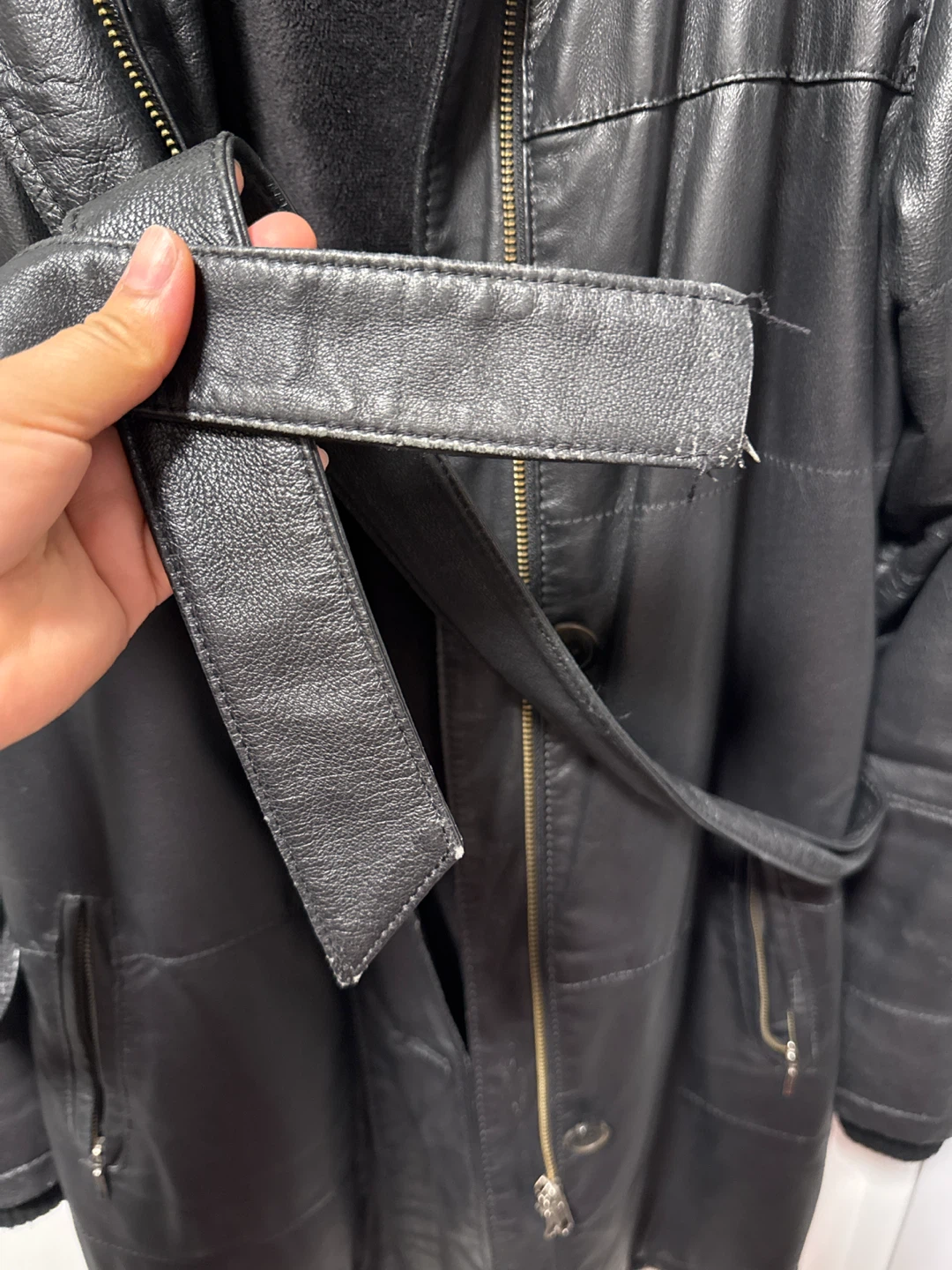 Danier Black Leather Hooded Coat - photo 5