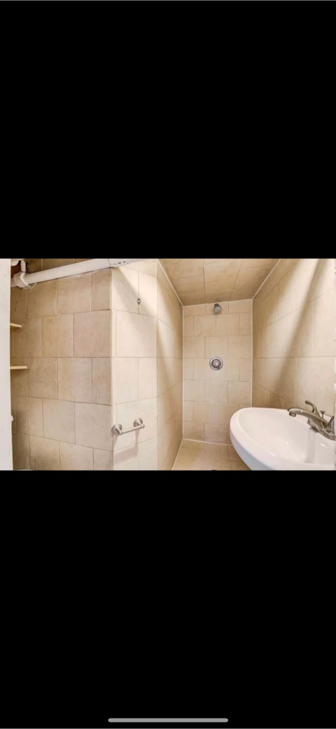 Efficiency studio apartment for rent - photo 5