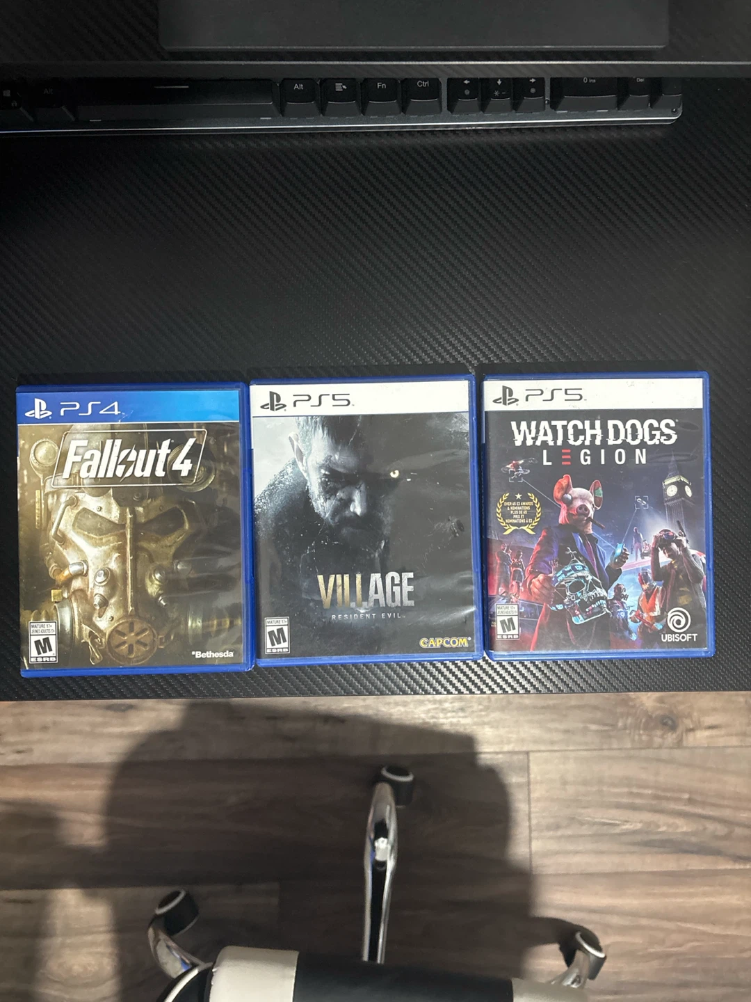 Fallout 4 PS4 and Resident Evil Village/Watch Dogs Legion PS5 - photo 2