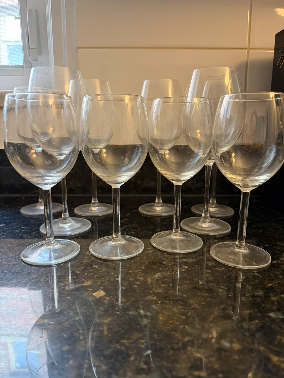 Set of 10 clear glass wine glasses - photo 2